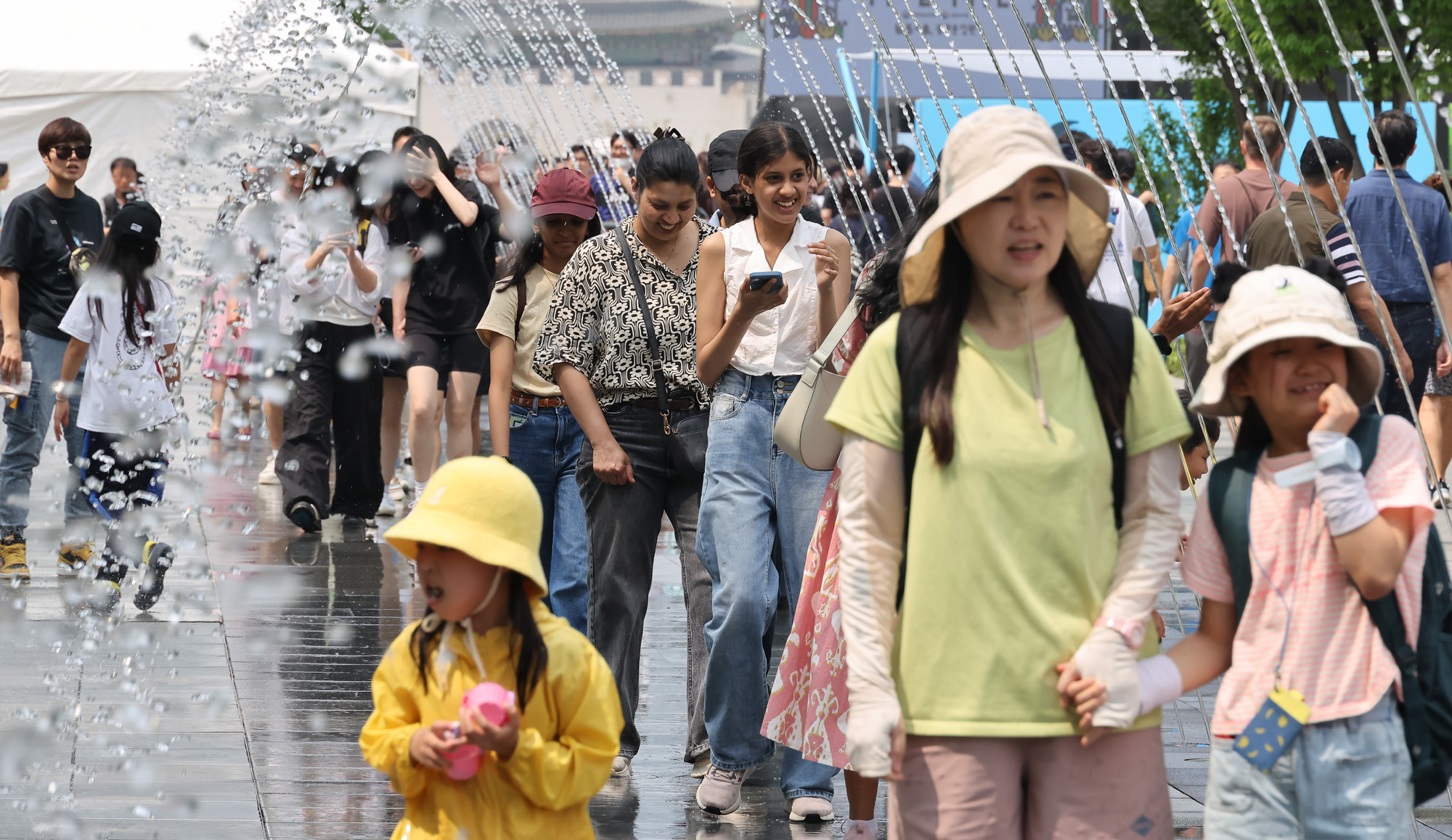 더위스케치 광화문 청계천