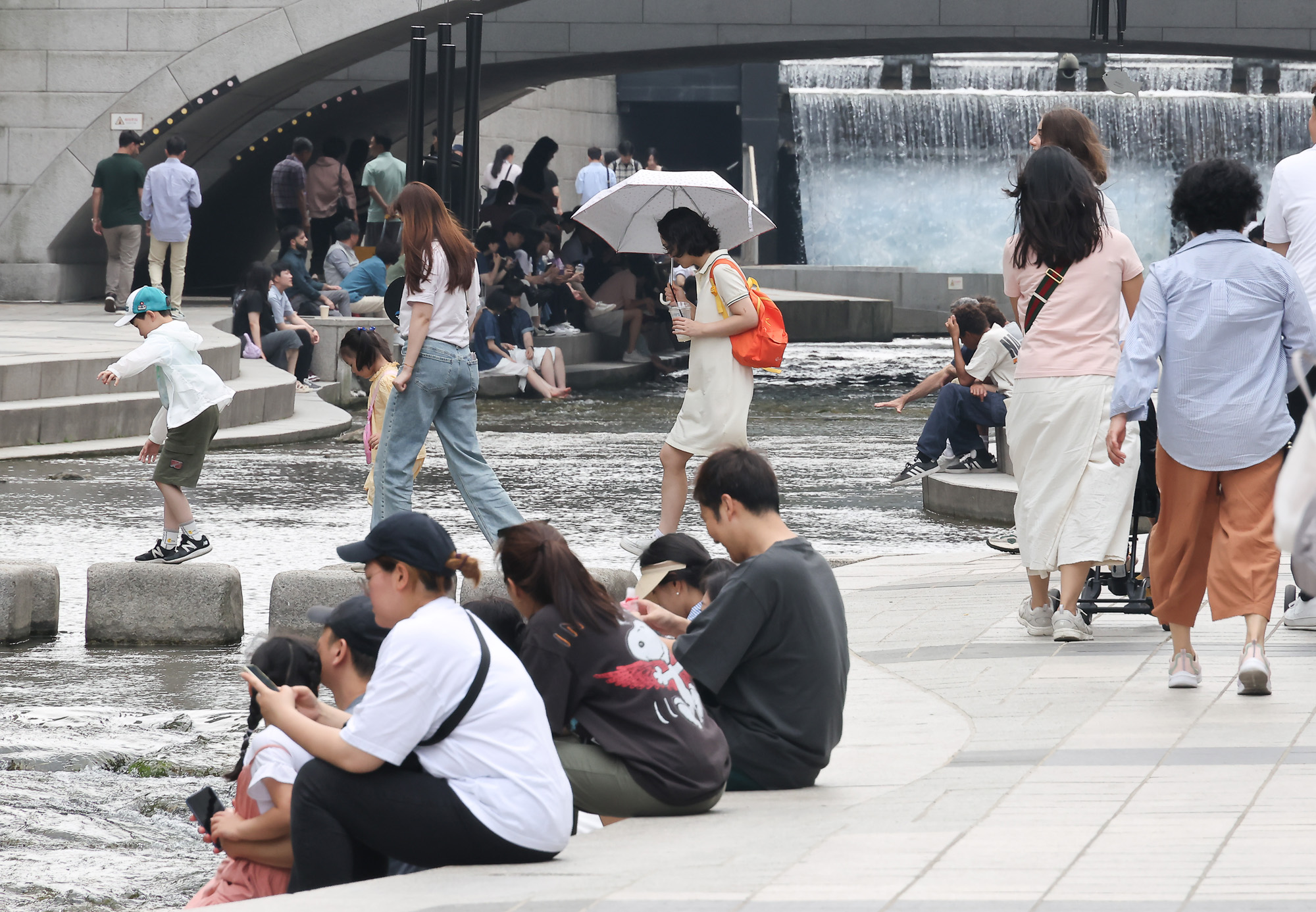 더위스케치 광화문 청계천