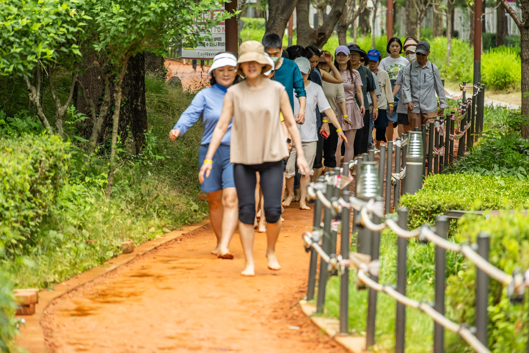 행사;강남구청;우먼센스;강남유닉투어;양재천황톳길피크닉;황토길맨발걷기;뷰티클래스;강남유닉투어양재천 황톳길피크닉;우먼센스K퀸