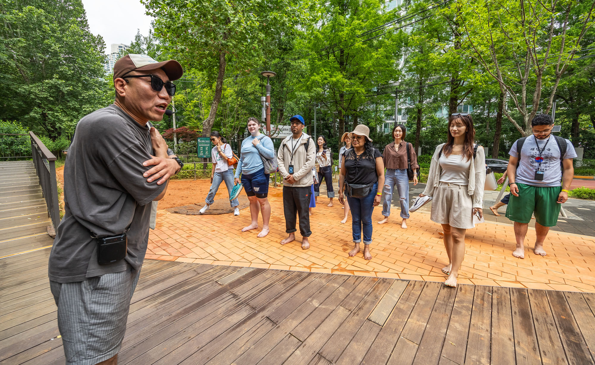 행사;강남구청;우먼센스;강남유닉투어;양재천황톳길피크닉;황토길맨발걷기;뷰티클래스;강남유닉투어양재천 황톳길피크닉;우먼센스K퀸