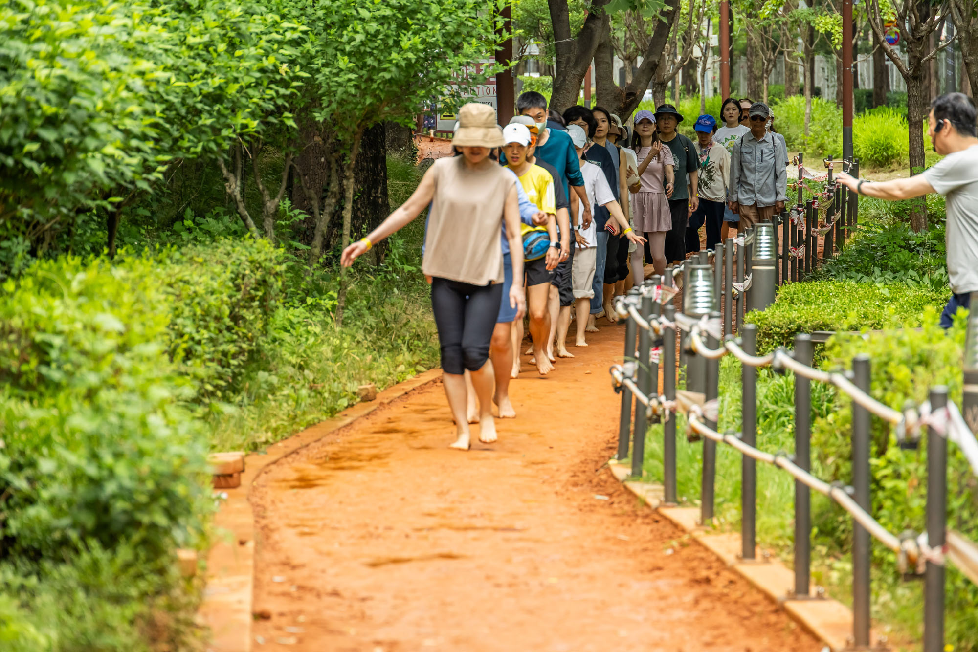 행사;강남구청;우먼센스;강남유닉투어;양재천황톳길피크닉;황토길맨발걷기;뷰티클래스;강남유닉투어양재천 황톳길피크닉;우먼센스K퀸