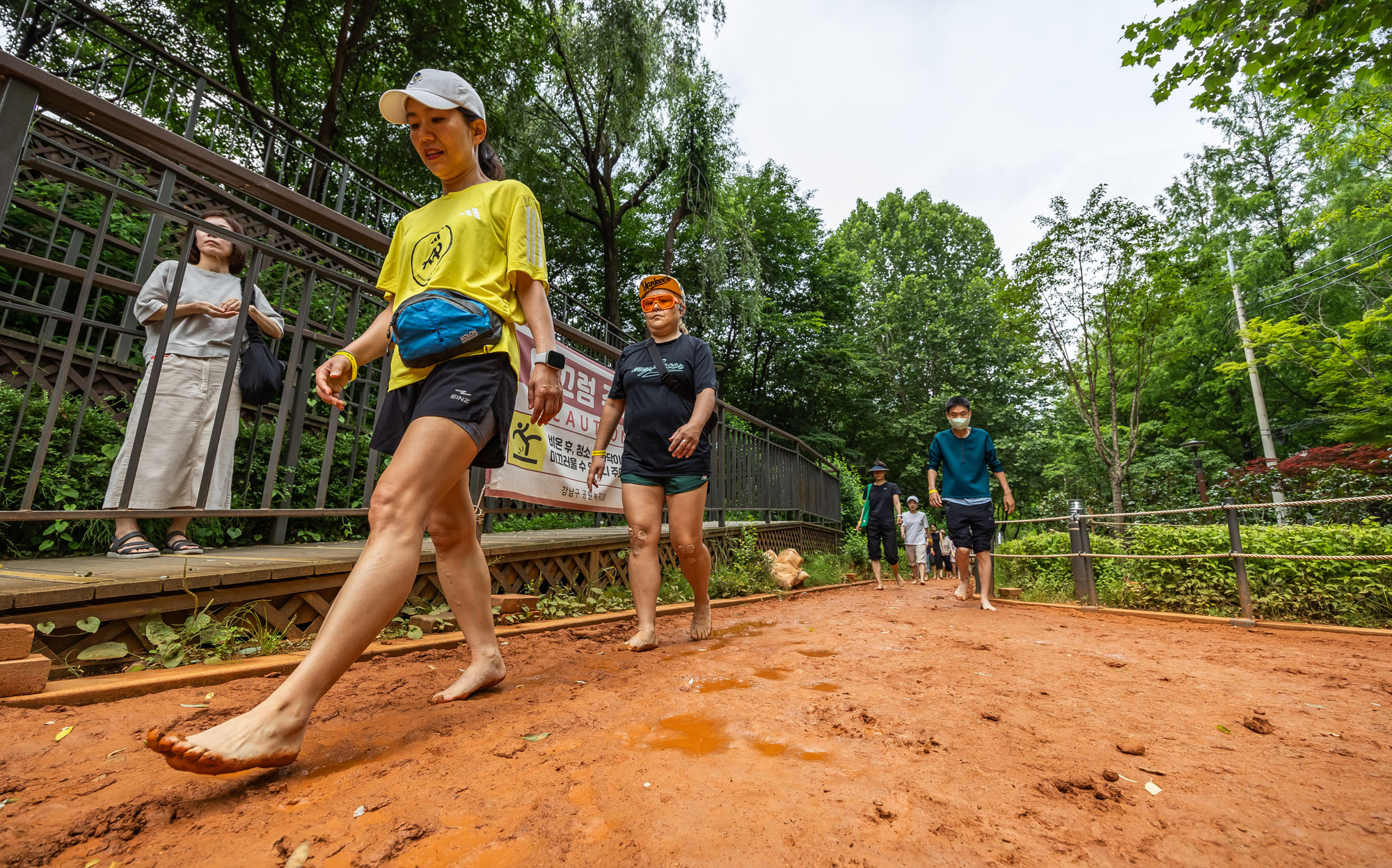 행사;강남구청;우먼센스;강남유닉투어;양재천황톳길피크닉;황토길맨발걷기;뷰티클래스;강남유닉투어양재천 황톳길피크닉;우먼센스K퀸