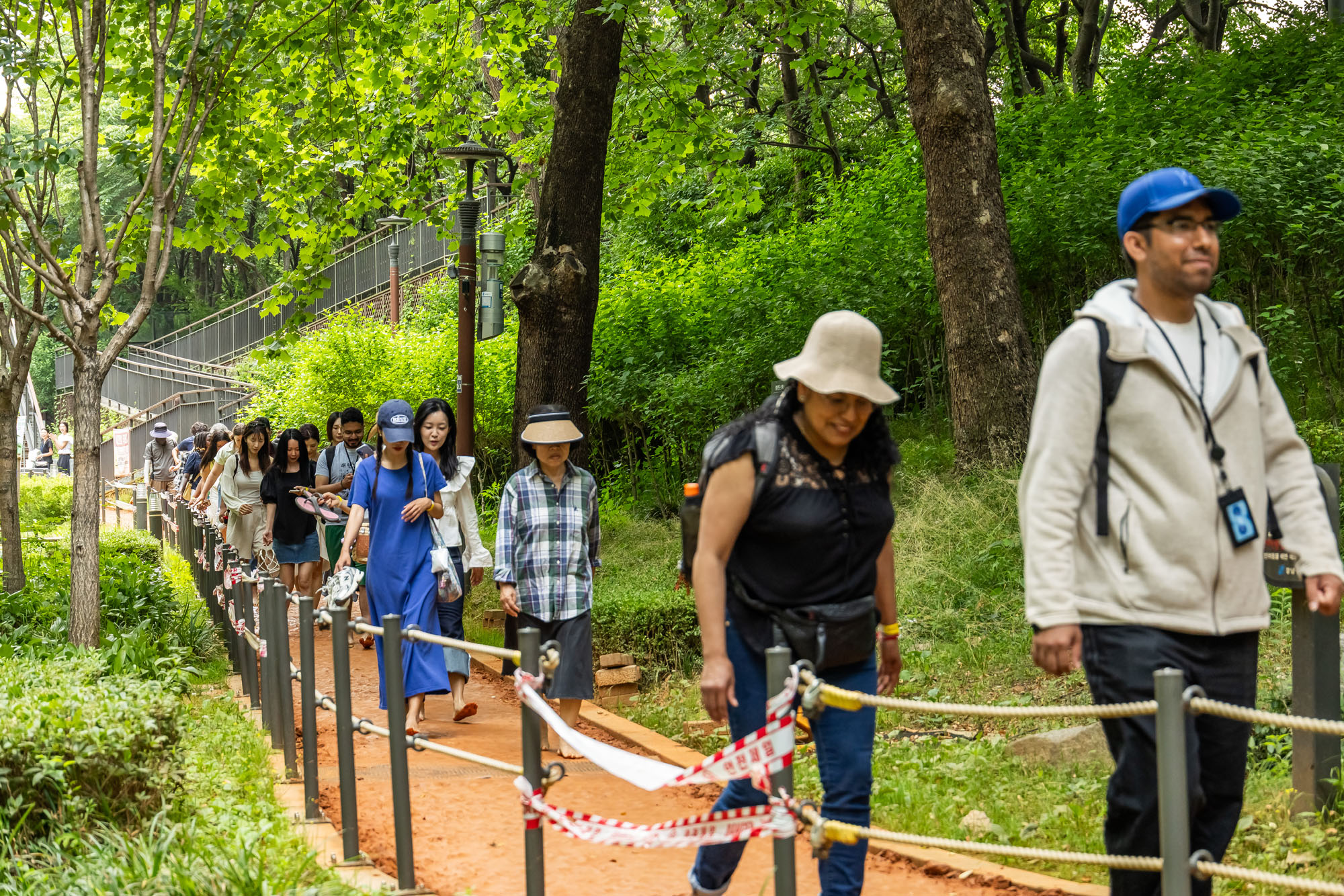 행사;강남구청;우먼센스;강남유닉투어;양재천황톳길피크닉;황토길맨발걷기;뷰티클래스;강남유닉투어양재천 황톳길피크닉;우먼센스K퀸