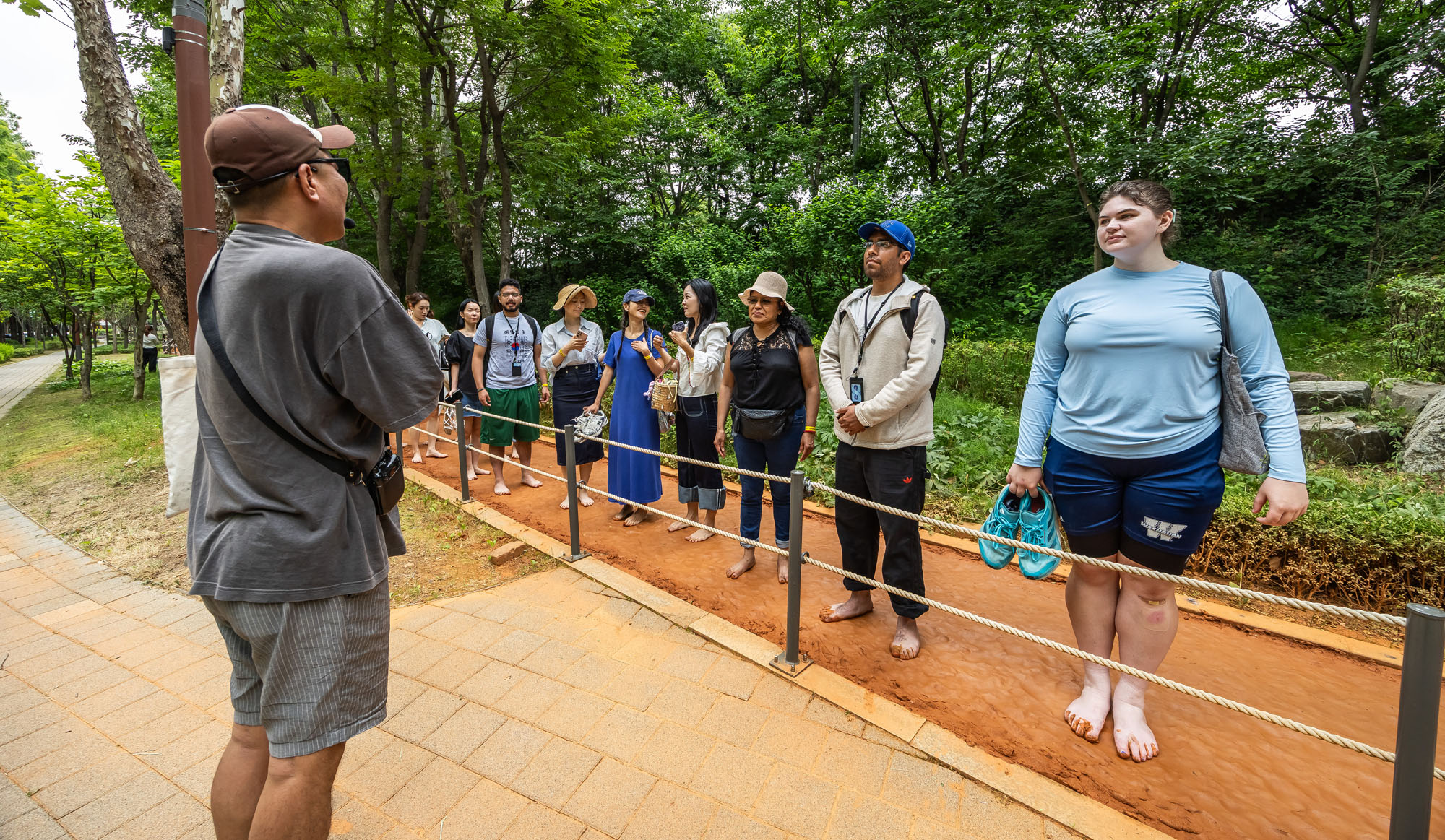 행사;강남구청;우먼센스;강남유닉투어;양재천황톳길피크닉;황토길맨발걷기;뷰티클래스;강남유닉투어양재천 황톳길피크닉;우먼센스K퀸