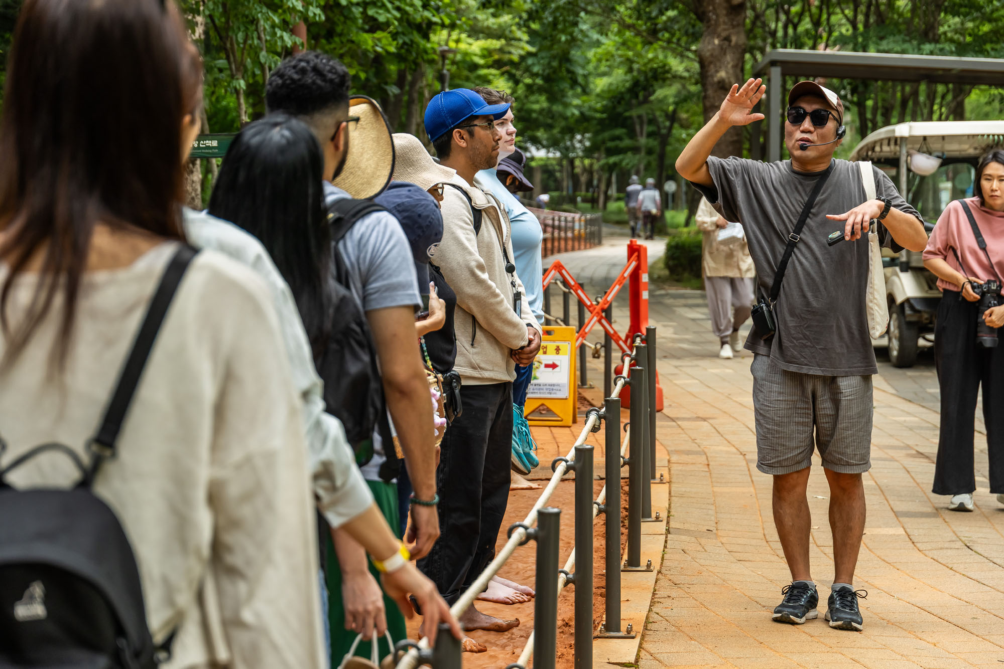 행사;강남구청;우먼센스;강남유닉투어;양재천황톳길피크닉;황토길맨발걷기;뷰티클래스;강남유닉투어양재천 황톳길피크닉;우먼센스K퀸