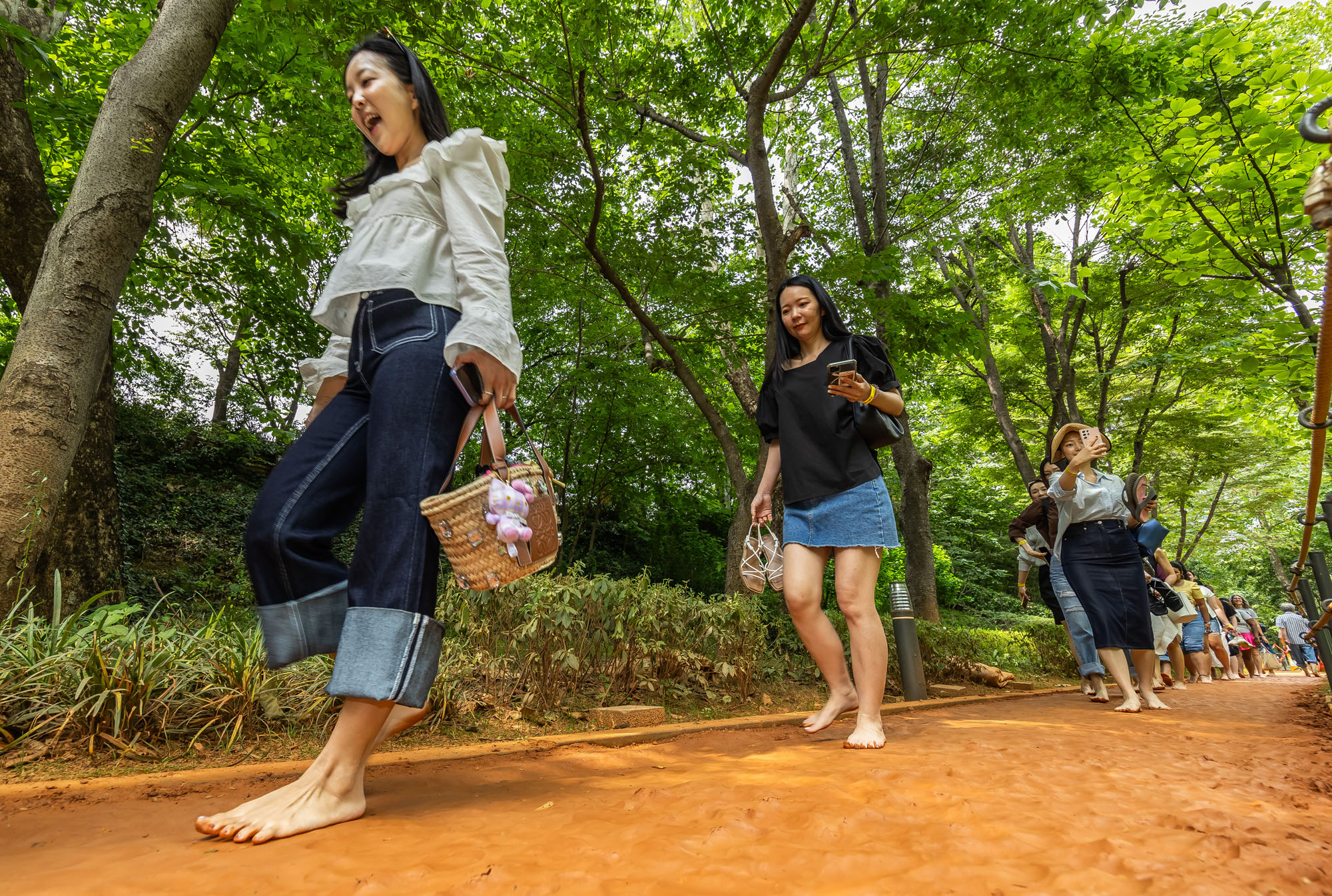 행사;강남구청;우먼센스;강남유닉투어;양재천황톳길피크닉;황토길맨발걷기;뷰티클래스;강남유닉투어양재천 황톳길피크닉;우먼센스K퀸