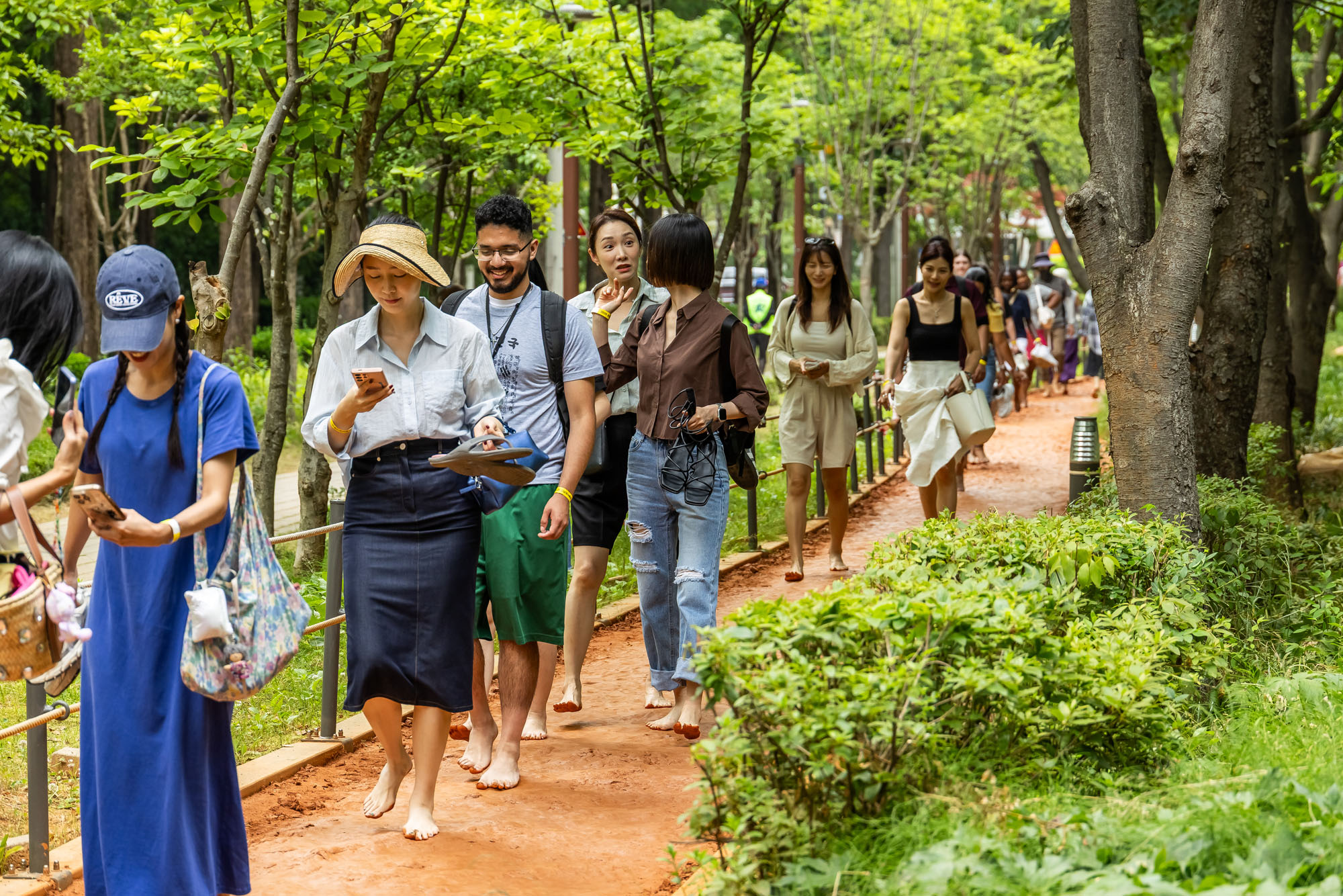 행사;강남구청;우먼센스;강남유닉투어;양재천황톳길피크닉;황토길맨발걷기;뷰티클래스;강남유닉투어양재천 황톳길피크닉;우먼센스K퀸