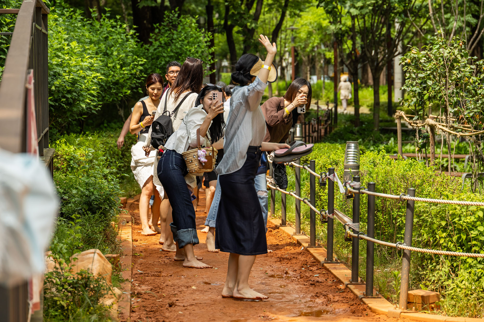 행사;강남구청;우먼센스;강남유닉투어;양재천황톳길피크닉;황토길맨발걷기;뷰티클래스;강남유닉투어양재천 황톳길피크닉;우먼센스K퀸