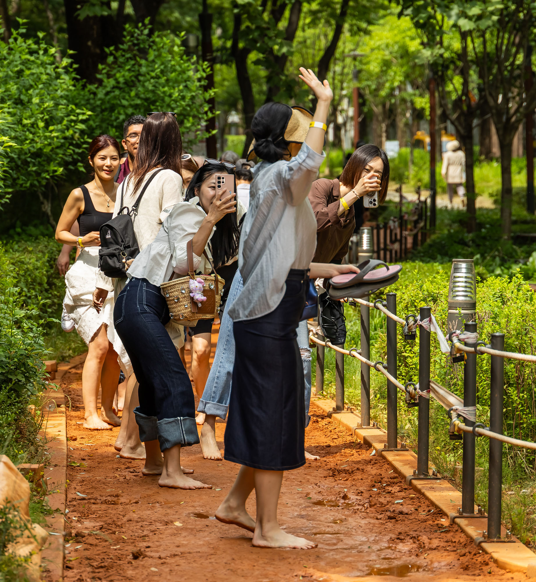 행사;강남구청;우먼센스;강남유닉투어;양재천황톳길피크닉;황토길맨발걷기;뷰티클래스;강남유닉투어양재천 황톳길피크닉;우먼센스K퀸