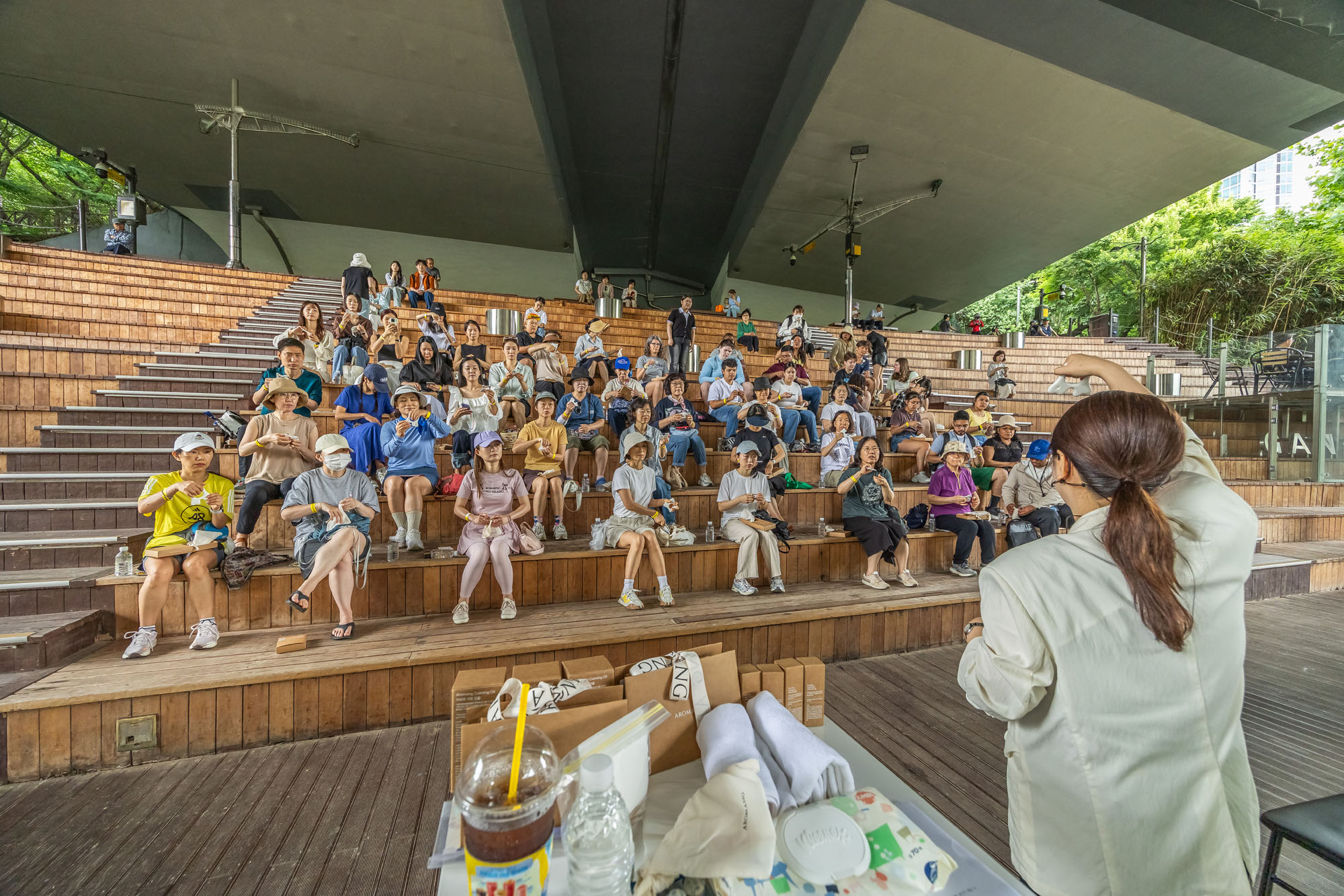 행사;강남구청;우먼센스;강남유닉투어;양재천황톳길피크닉;황토길맨발걷기;뷰티클래스;강남유닉투어양재천 황톳길피크닉;우먼센스K퀸