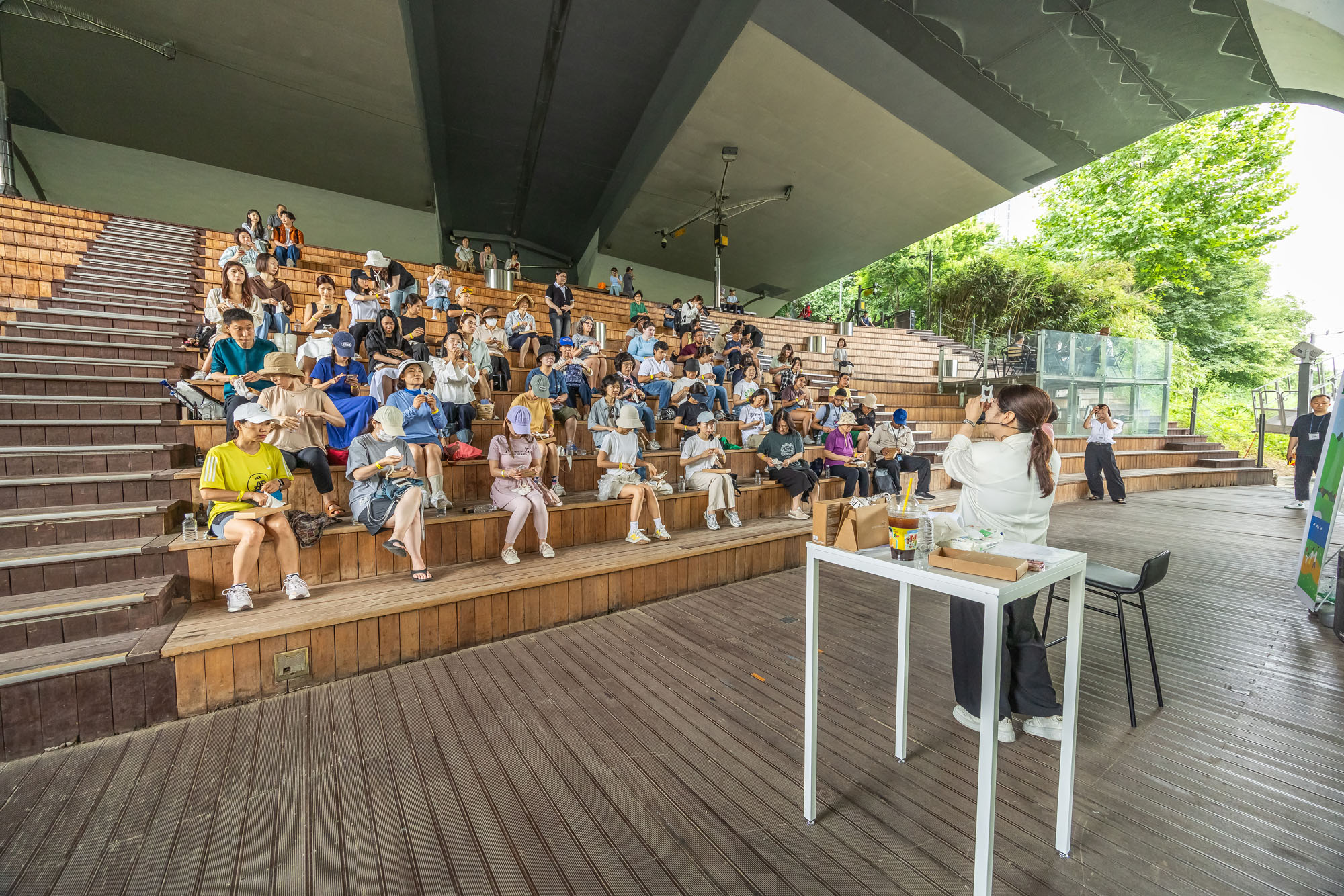행사;강남구청;우먼센스;강남유닉투어;양재천황톳길피크닉;황토길맨발걷기;뷰티클래스;강남유닉투어양재천 황톳길피크닉;우먼센스K퀸