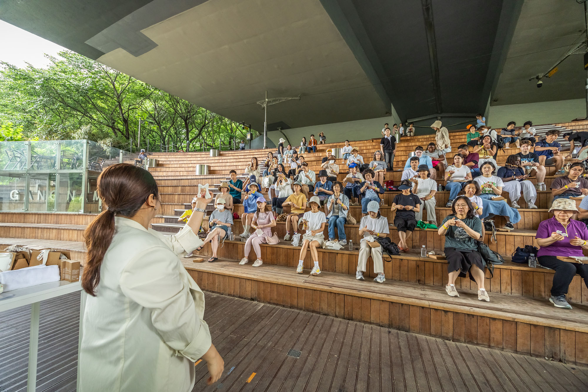 행사;강남구청;우먼센스;강남유닉투어;양재천황톳길피크닉;황토길맨발걷기;뷰티클래스;강남유닉투어양재천 황톳길피크닉;우먼센스K퀸