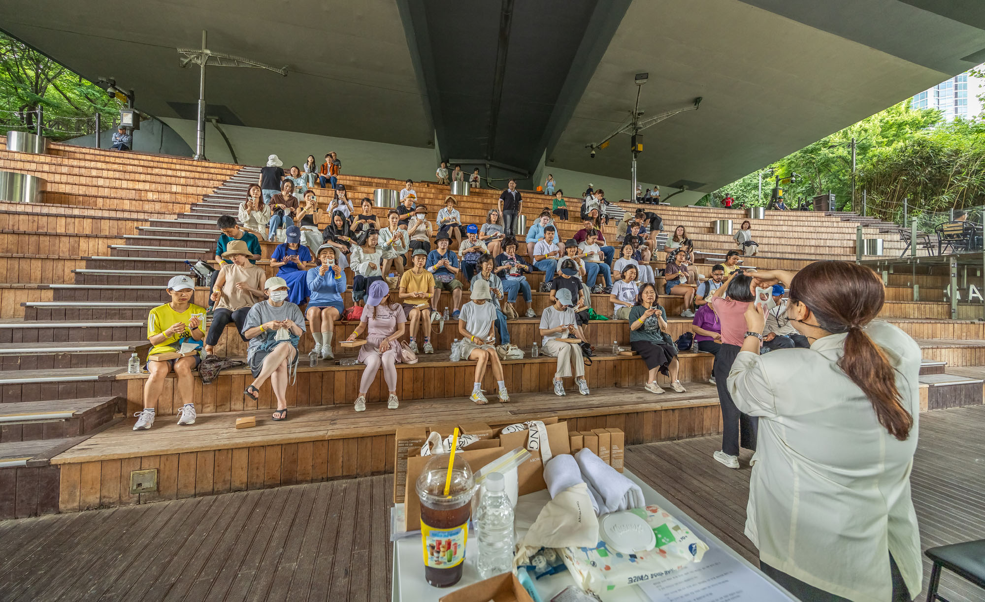 행사;강남구청;우먼센스;강남유닉투어;양재천황톳길피크닉;황토길맨발걷기;뷰티클래스;강남유닉투어양재천 황톳길피크닉;우먼센스K퀸