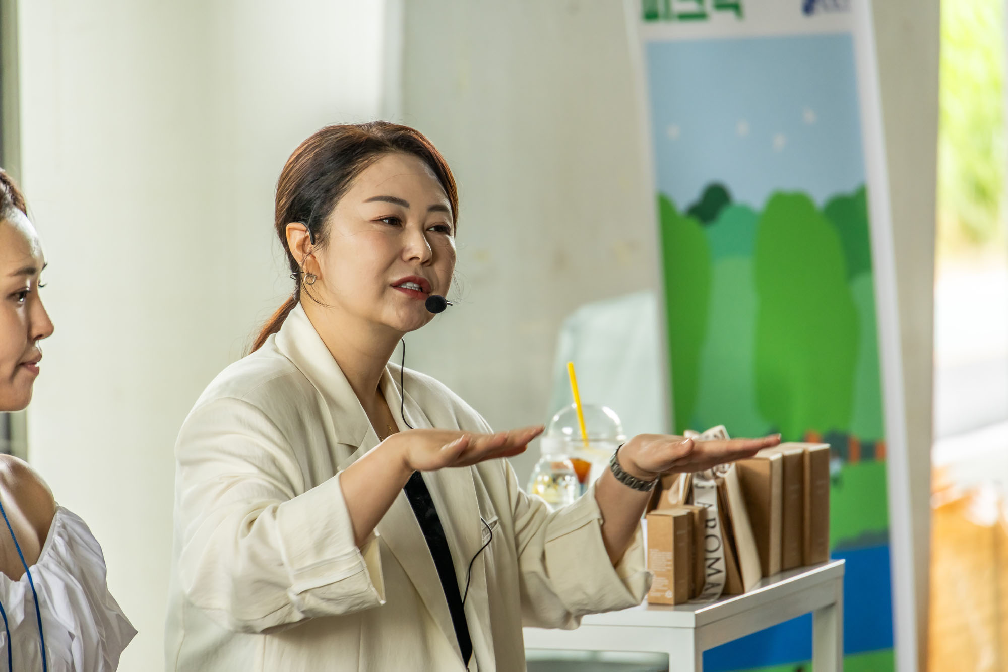 행사;강남구청;우먼센스;강남유닉투어;양재천황톳길피크닉;황토길맨발걷기;뷰티클래스;강남유닉투어양재천 황톳길피크닉;우먼센스K퀸