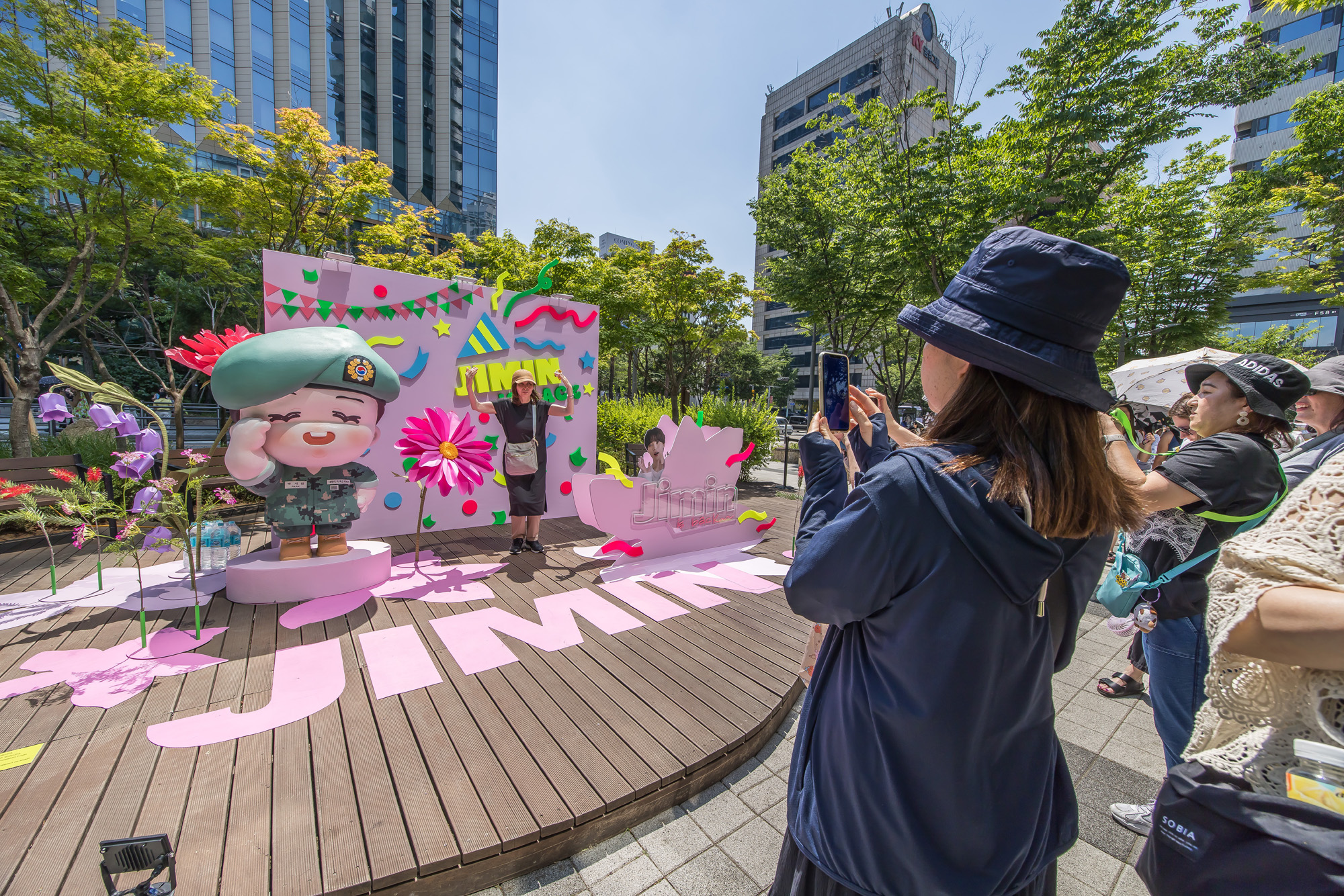 연예;방송;가수;대중가요;아이돌;방탄소년단;BTS;하이브;방탄소년단전역;방탄소년단제대;BTS군복무;하이브사옥;방탄소년단팬;BTS아미