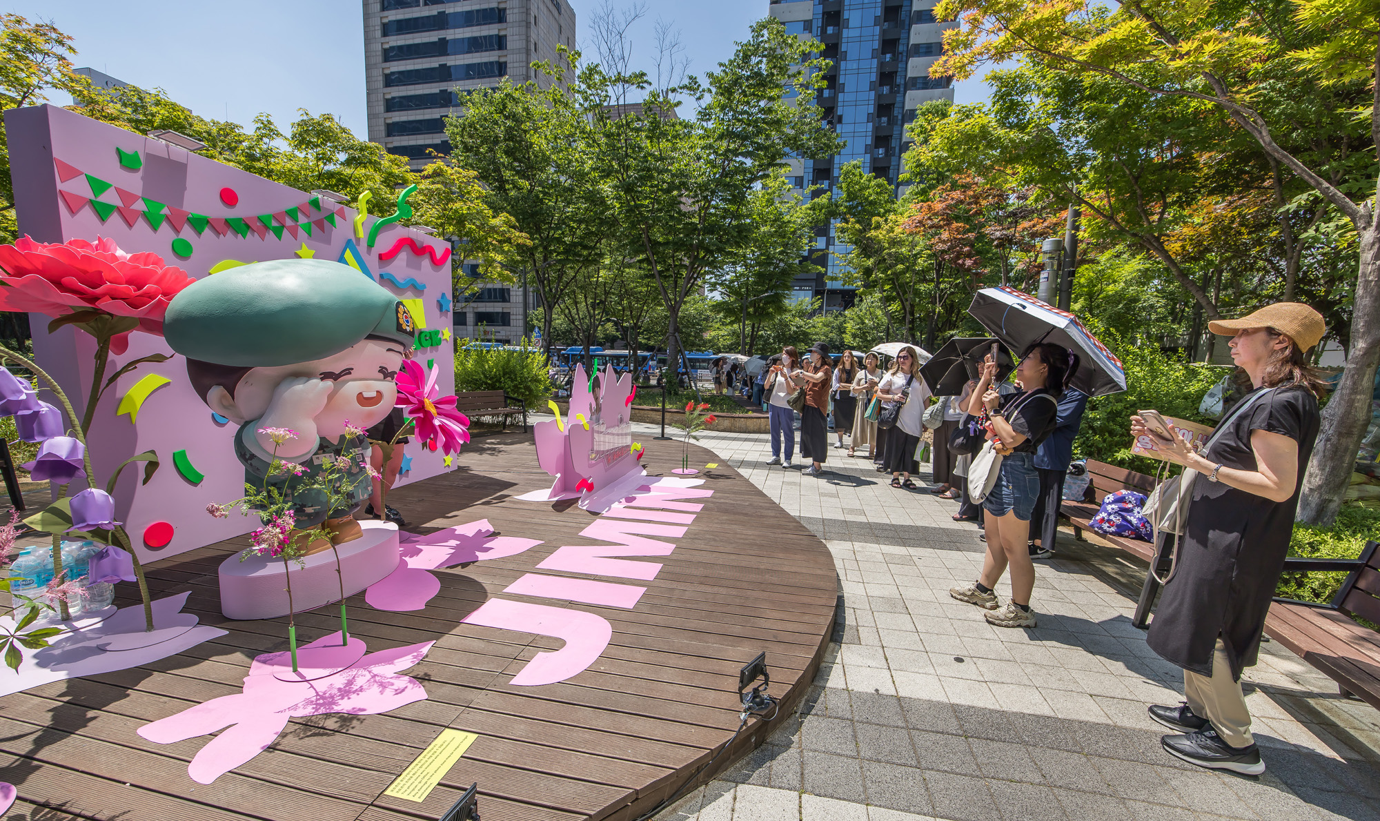 연예;방송;가수;대중가요;아이돌;방탄소년단;BTS;하이브;방탄소년단전역;방탄소년단제대;BTS군복무;하이브사옥;방탄소년단팬;BTS아미