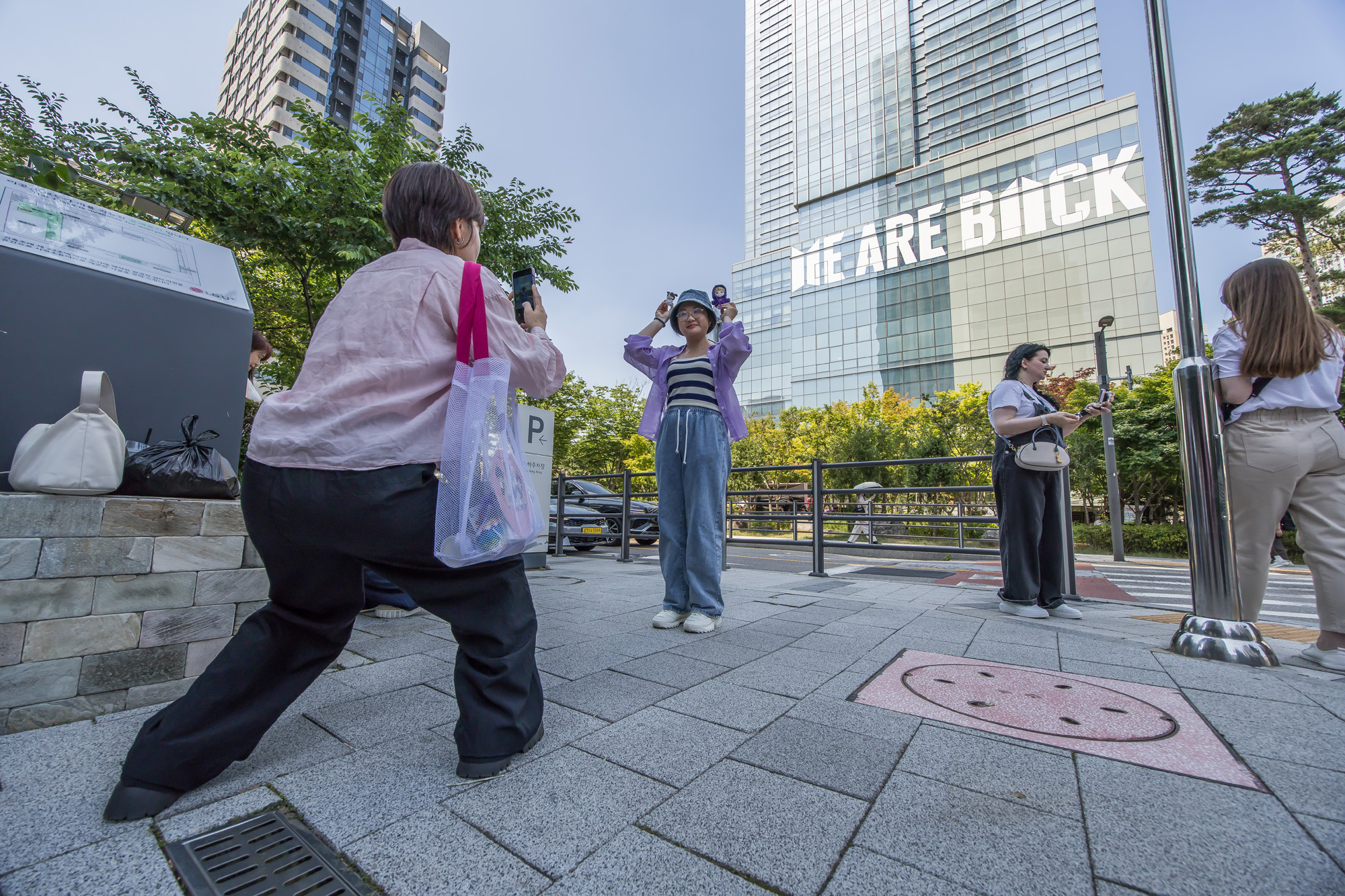 연예;방송;가수;대중가요;아이돌;방탄소년단;BTS;하이브;방탄소년단전역;방탄소년단제대;BTS군복무;하이브사옥;방탄소년단팬;BTS아미