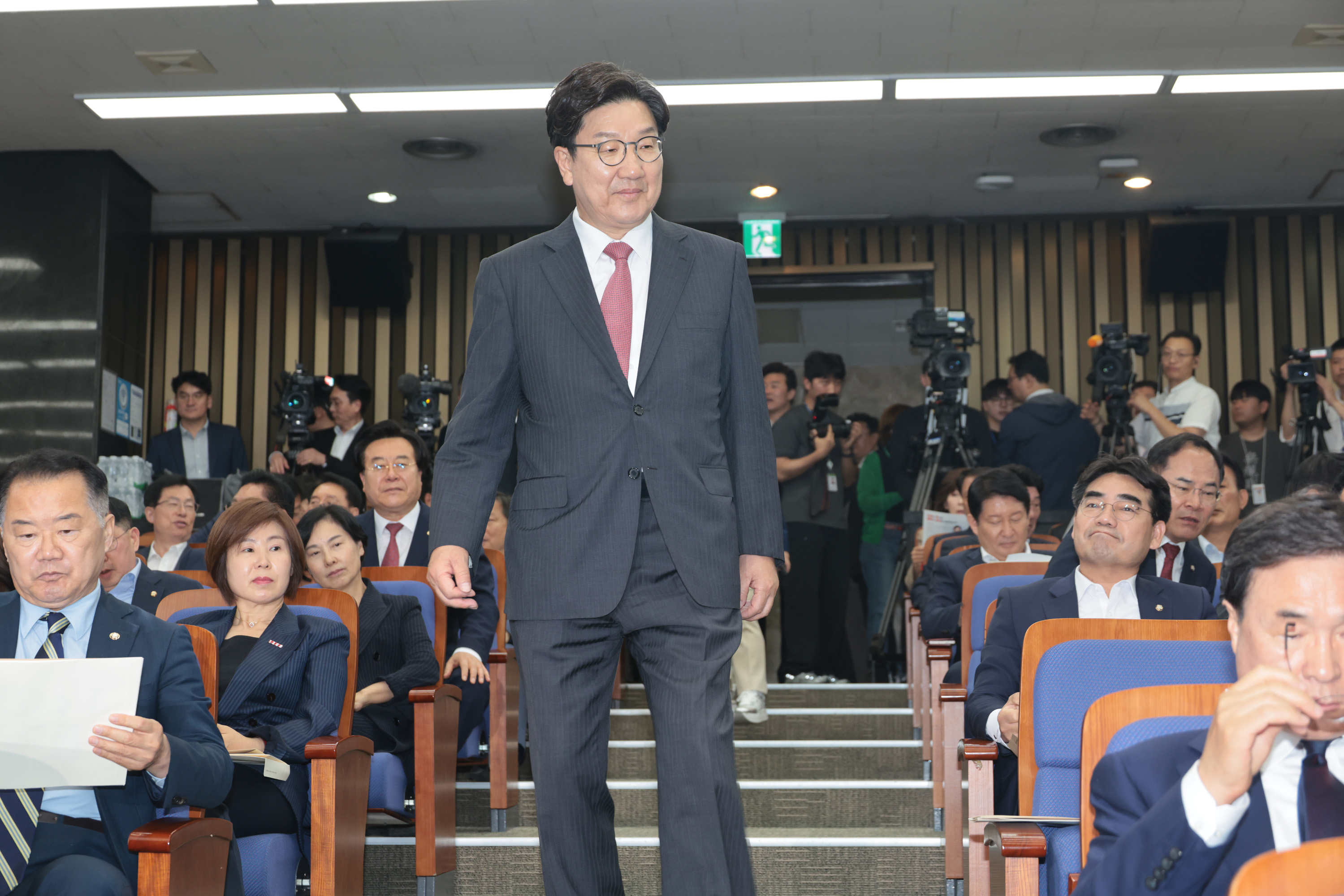 정치;국회;국민의힘;의원총회;원내대표;선출