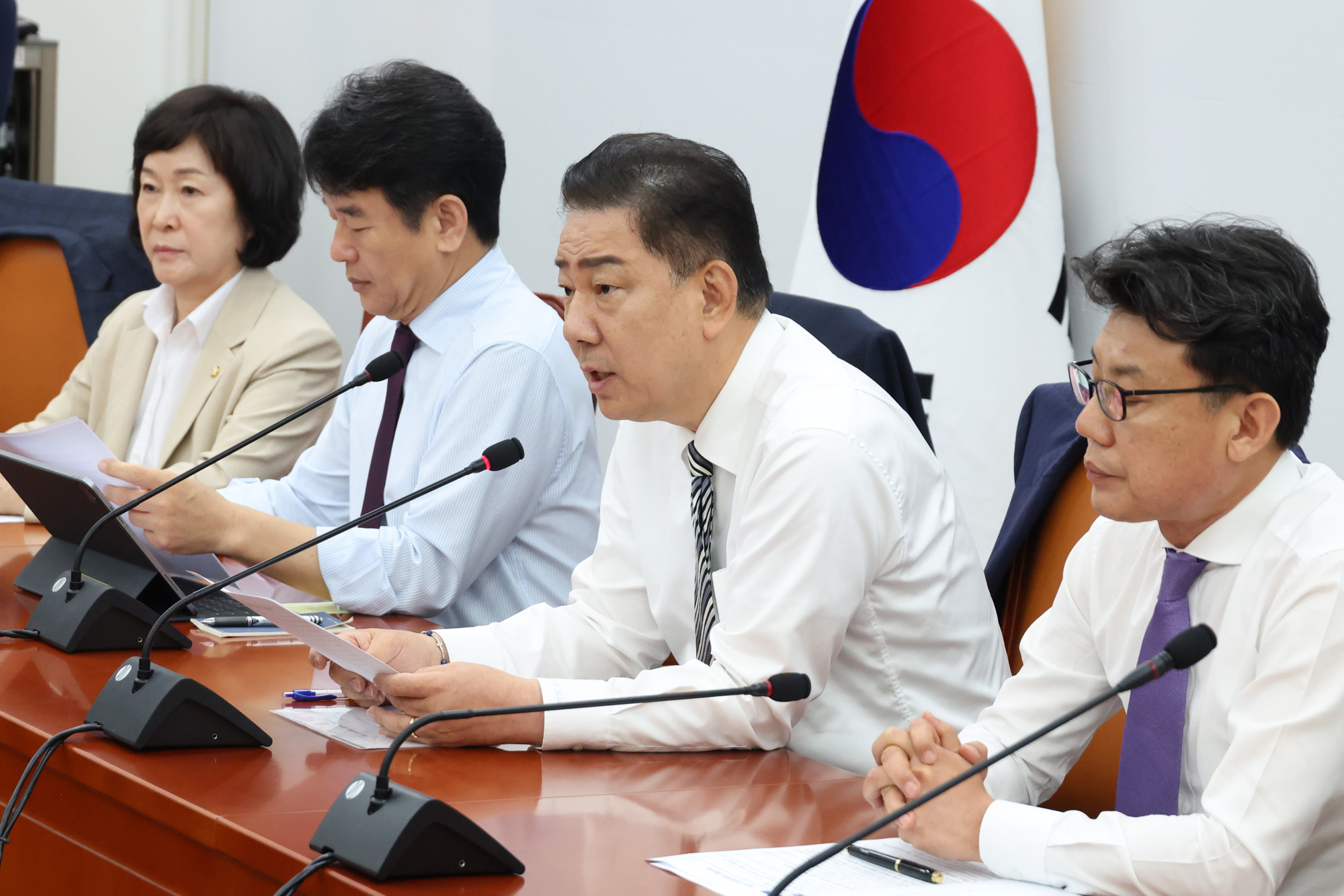 정치;국회;원내대책회의;김병기 원내대표