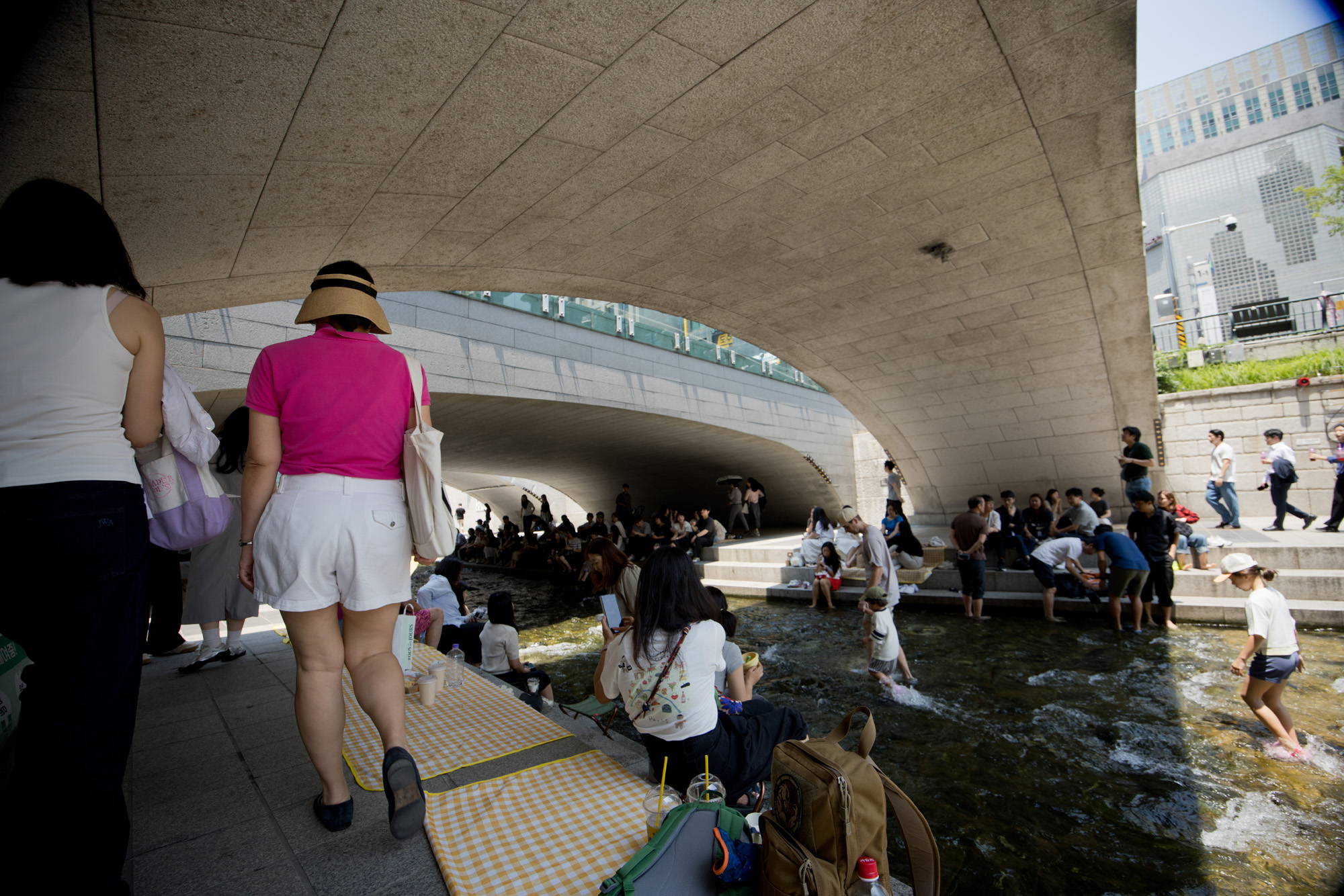 사회;세태;청계천;피서;물;첨벙