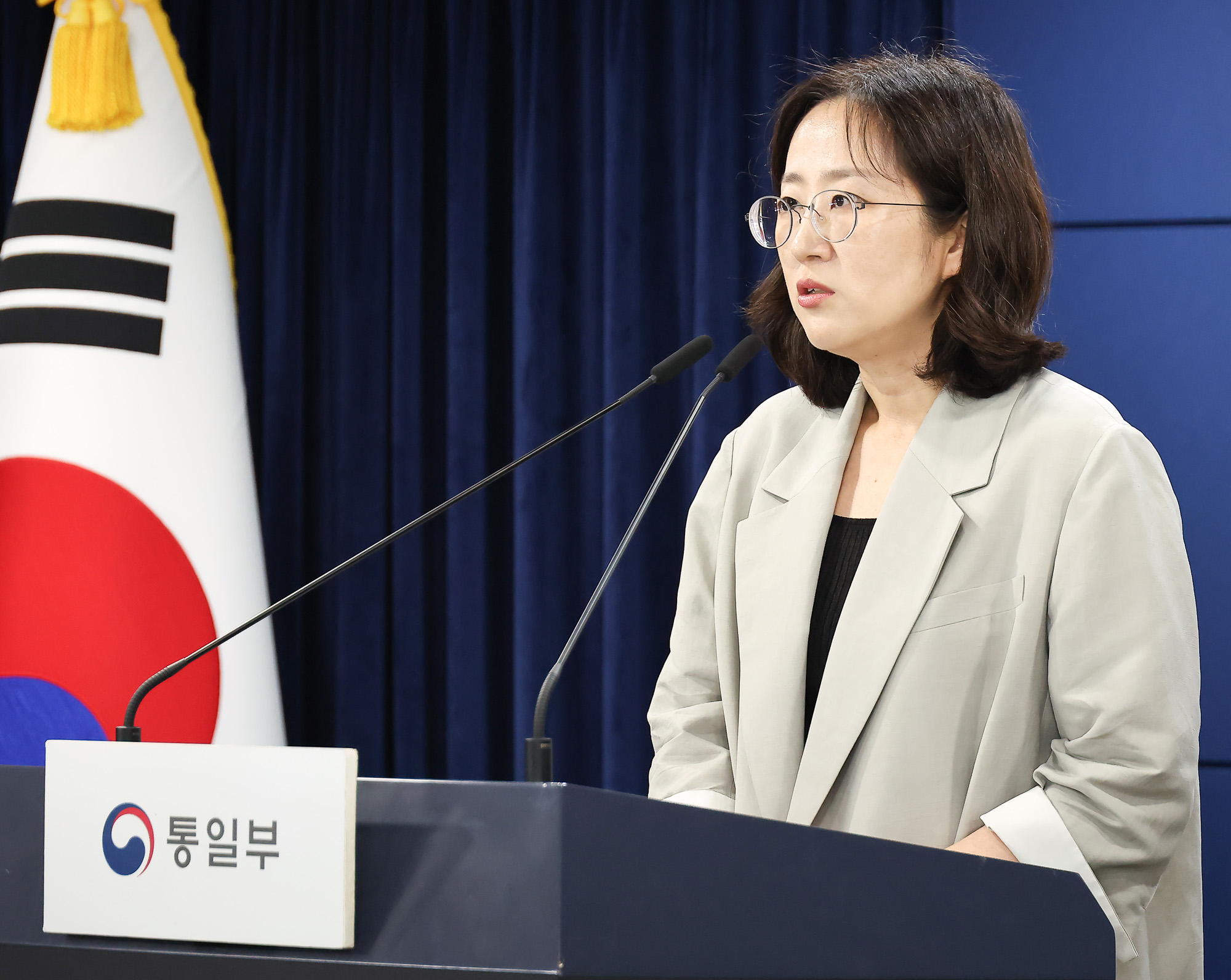 통일부 장윤정 브리핑 탈북