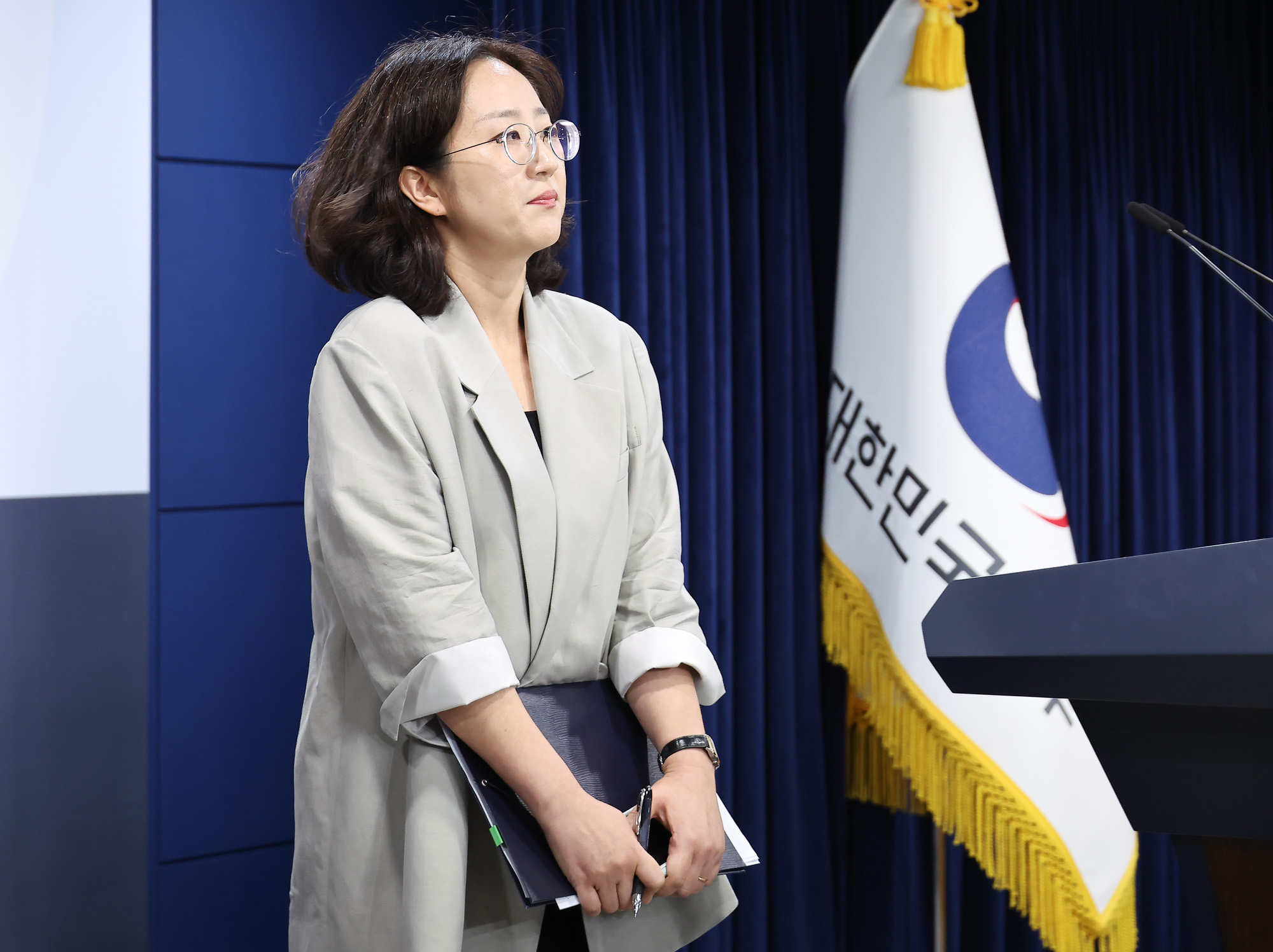 통일부 장윤정 브리핑 탈북