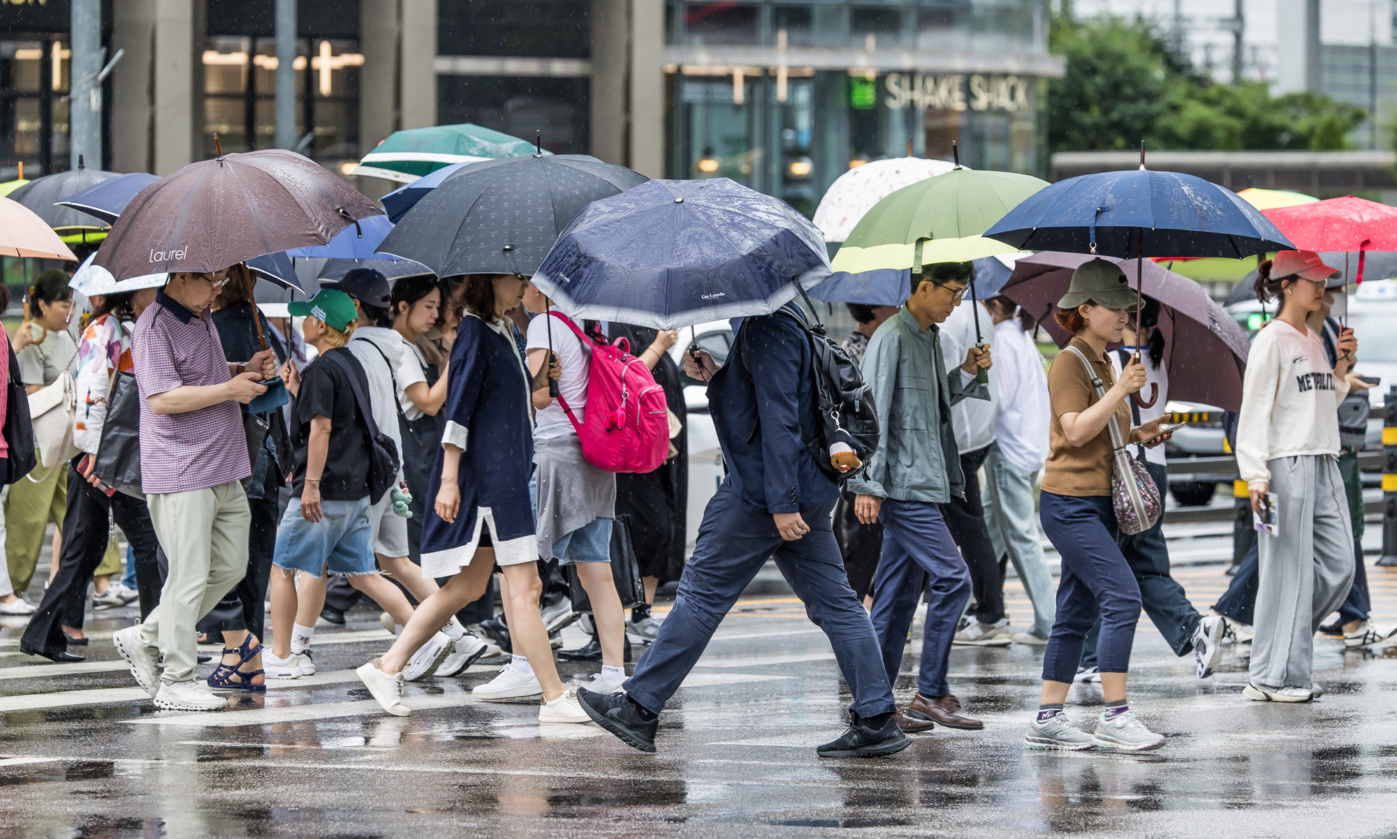날씨;계절;계절스케치;여름스케치;장마스케치;폭우스케치;여름장마;비스케치;용산역비스케치