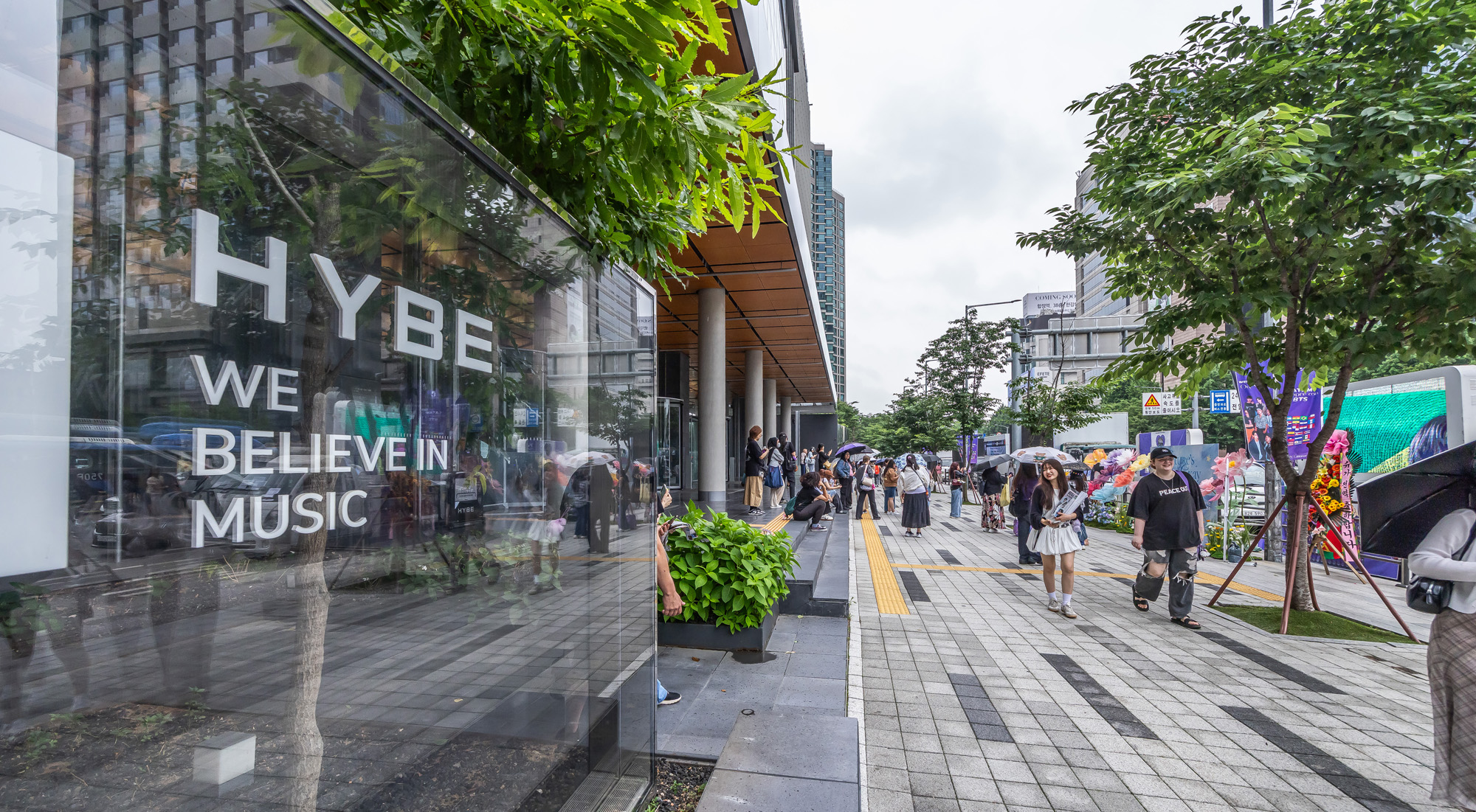 연예;방송;가수;대중가요;아이돌;방탄소년단;BTS;하이브;방탄소년단전역;방탄소년단제대;BTS군복무;하이브사옥;방탄소년단팬;BTS아미;슈가 소집해제