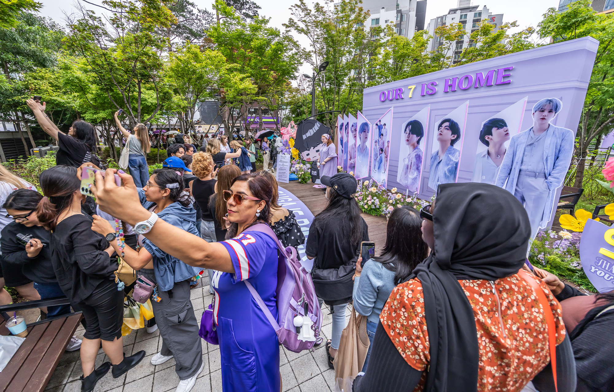 연예;방송;가수;대중가요;아이돌;방탄소년단;BTS;하이브;방탄소년단전역;방탄소년단제대;BTS군복무;하이브사옥;방탄소년단팬;BTS아미;슈가 소집해제