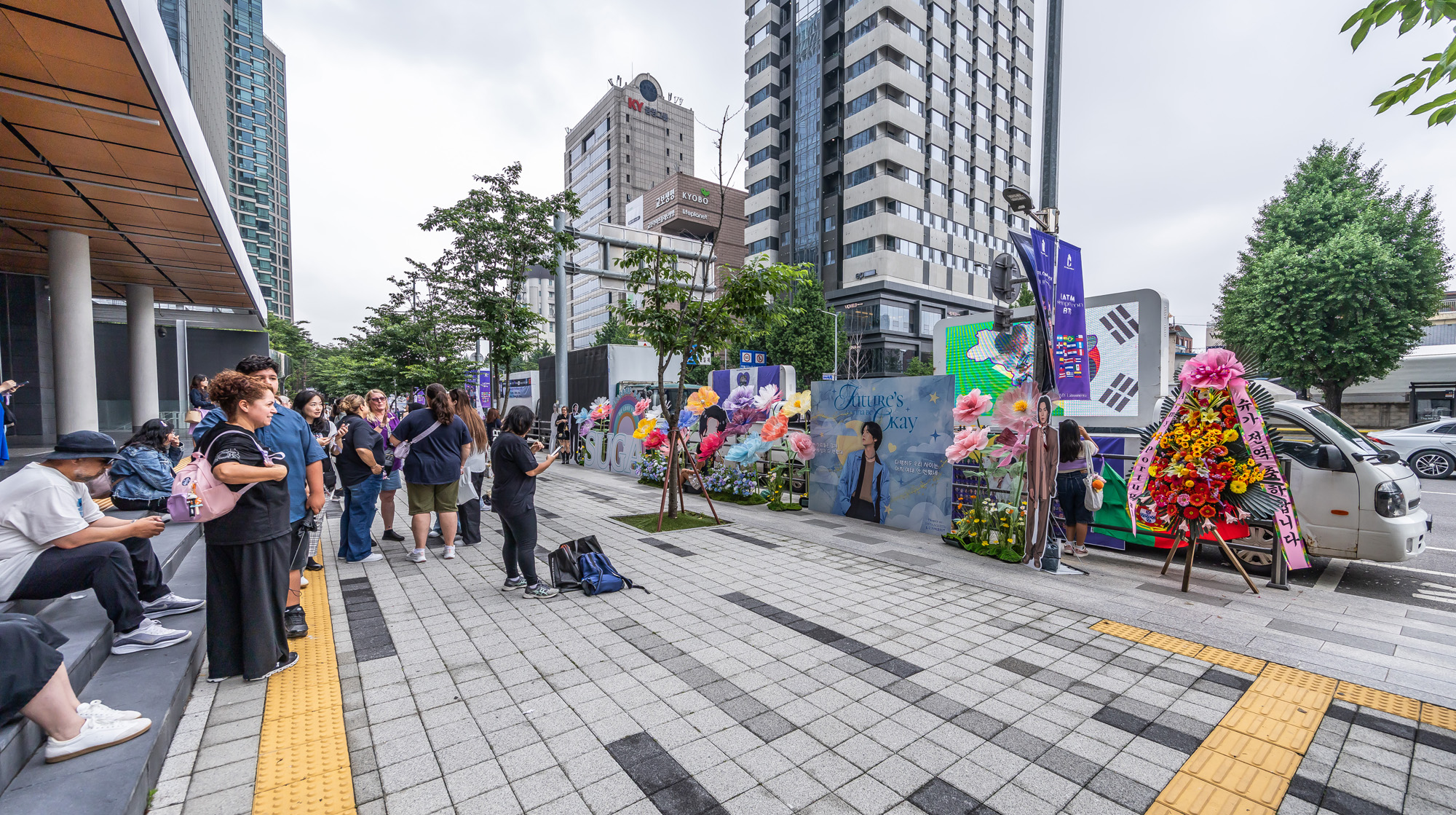 연예;방송;가수;대중가요;아이돌;방탄소년단;BTS;하이브;방탄소년단전역;방탄소년단제대;BTS군복무;하이브사옥;방탄소년단팬;BTS아미;슈가 소집해제