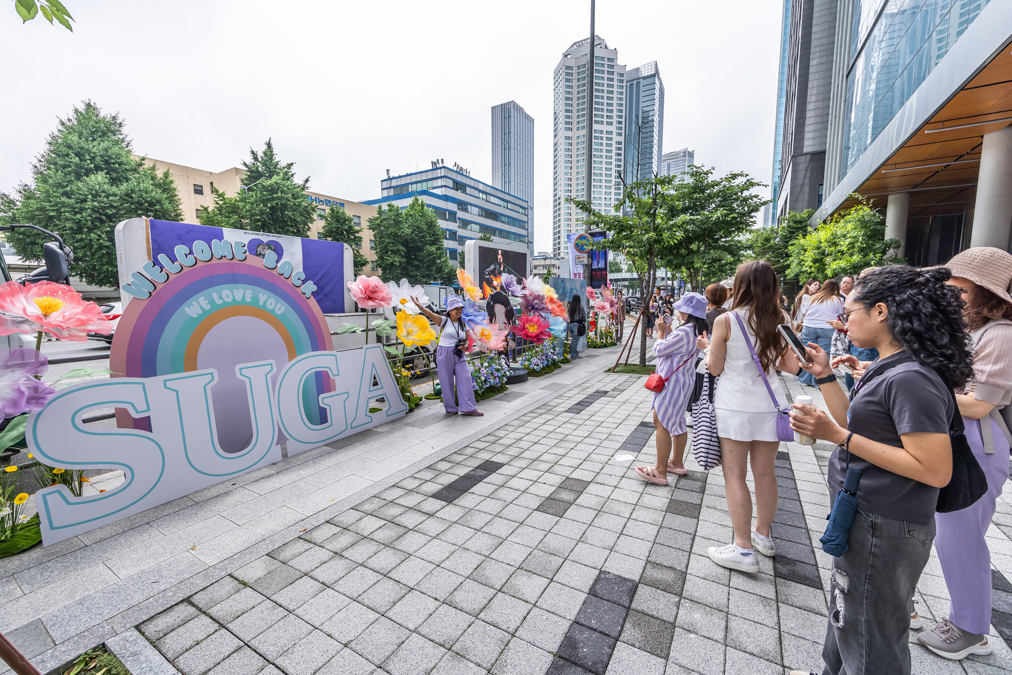 연예;방송;가수;대중가요;아이돌;방탄소년단;BTS;하이브;방탄소년단전역;방탄소년단제대;BTS군복무;하이브사옥;방탄소년단팬;BTS아미;슈가 소집해제