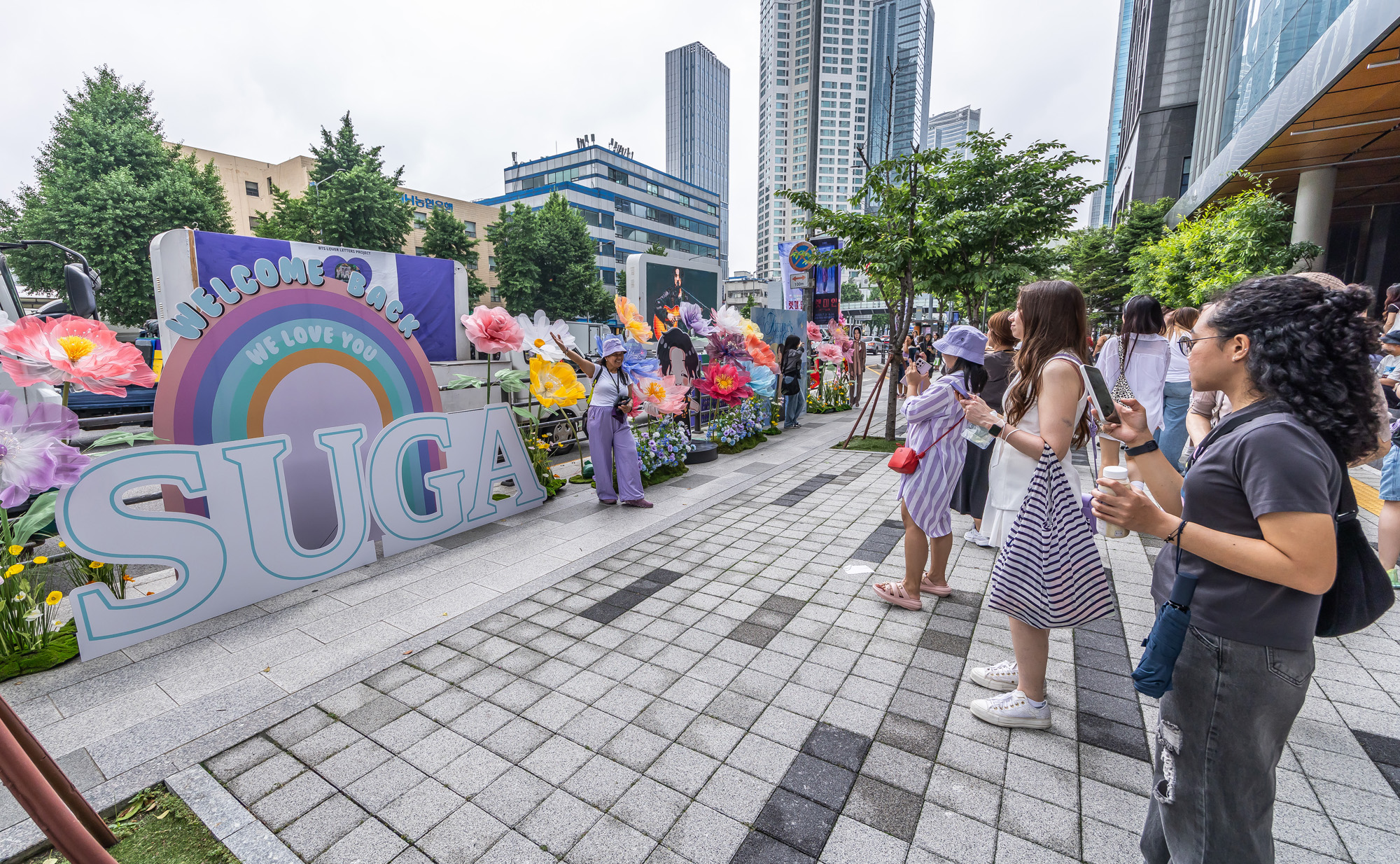 연예;방송;가수;대중가요;아이돌;방탄소년단;BTS;하이브;방탄소년단전역;방탄소년단제대;BTS군복무;하이브사옥;방탄소년단팬;BTS아미;슈가 소집해제
