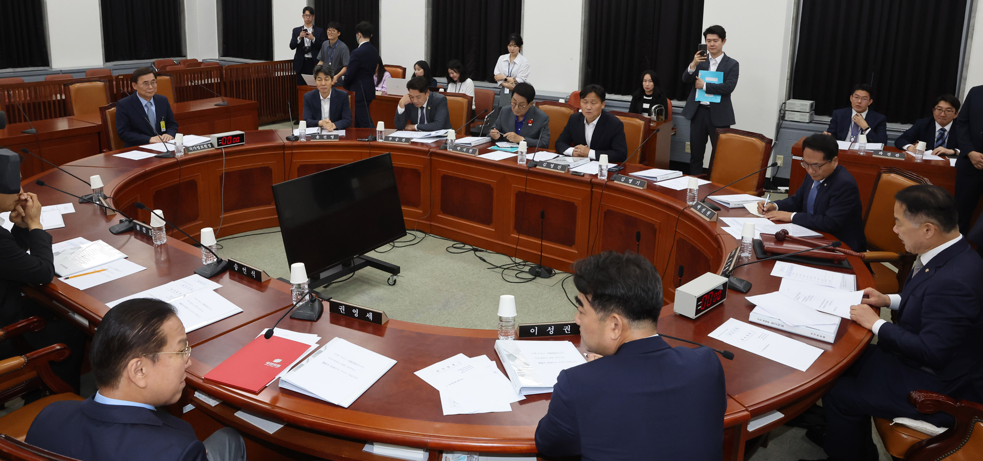 정치;국회;정보위원회;국가정보원;이종석 국정원장