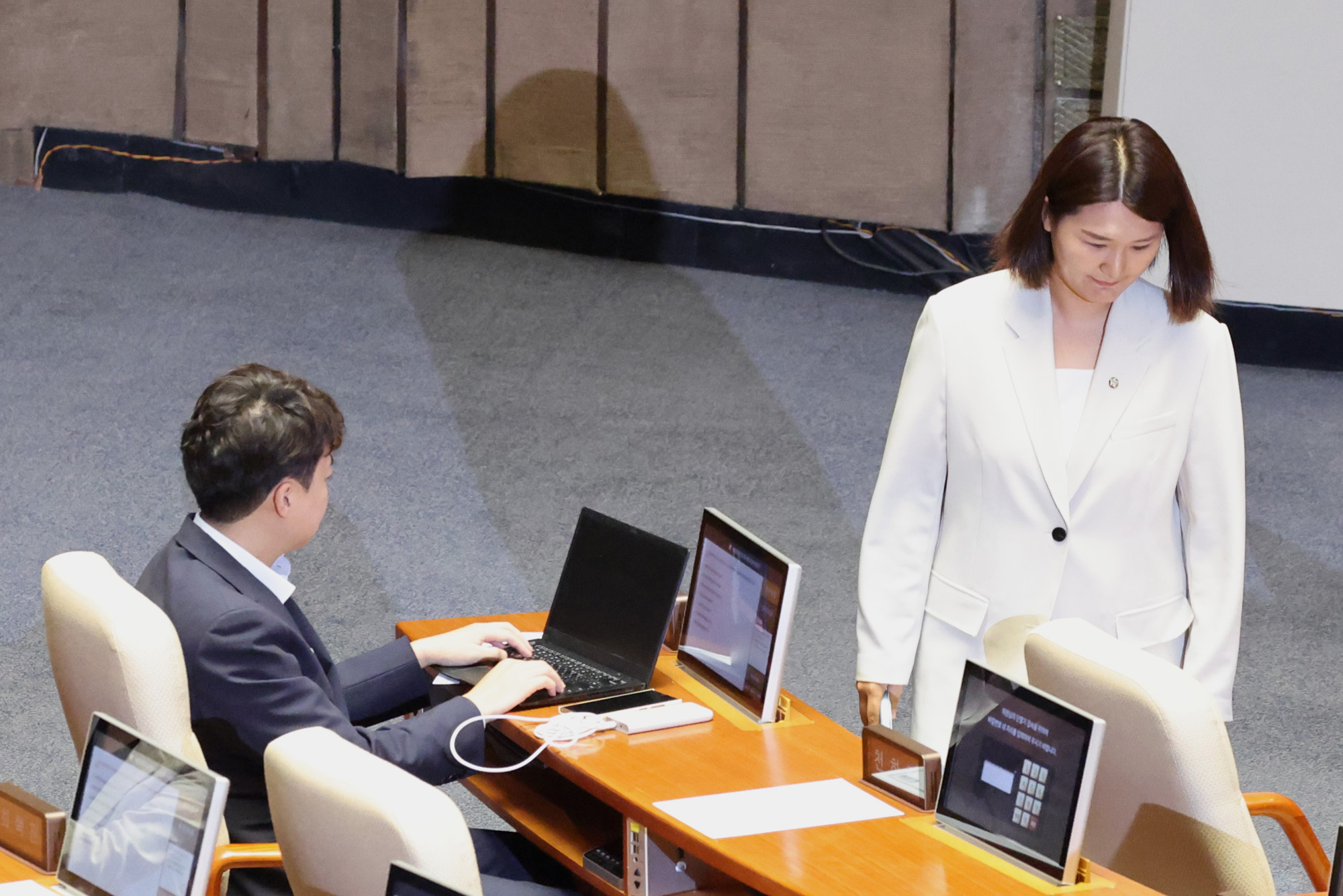 정치;국회;본회의;비례대표승계;손솔