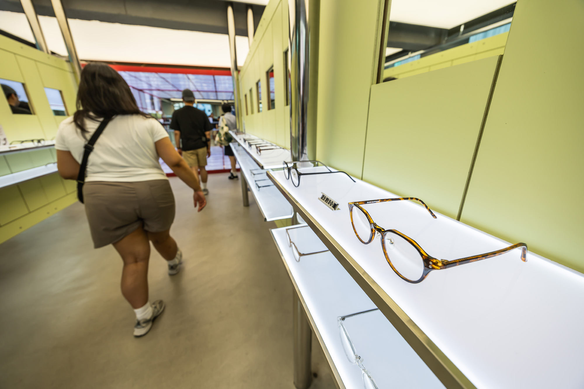 경제;기업;K아이웨어;블루엘리펀트;블루엘리펀트 명동 플래그십 스토어;안경;선글라스;스마트안경