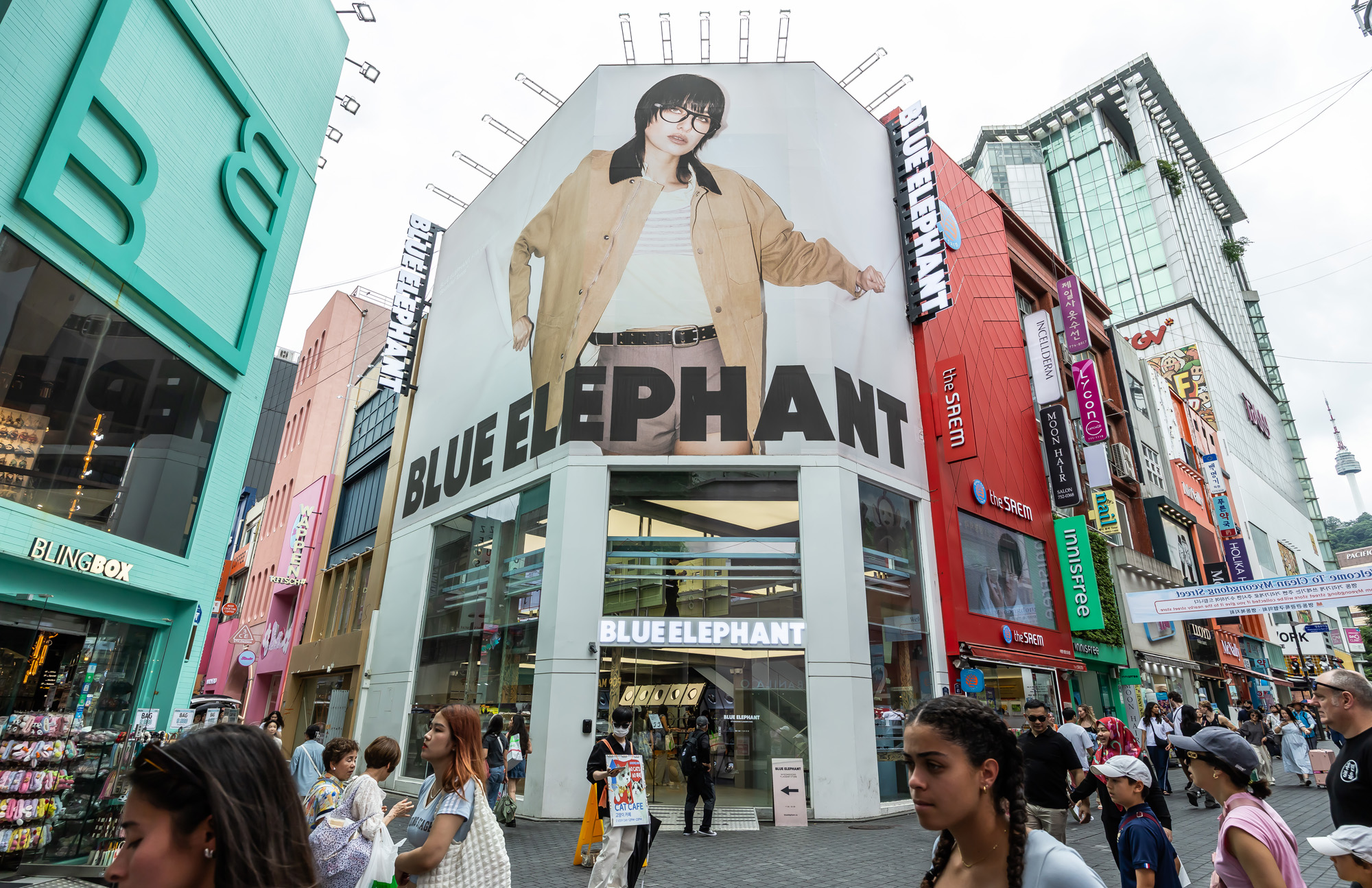 경제;기업;K아이웨어;블루엘리펀트;블루엘리펀트 명동 플래그십 스토어;안경;선글라스;스마트안경