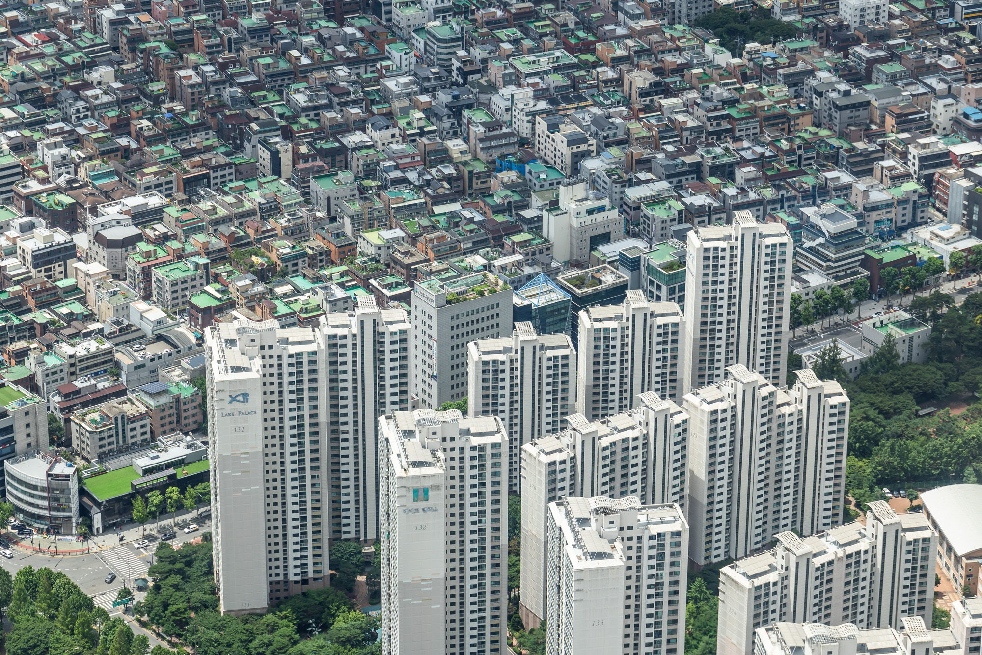 경제;부동산;서울아파트단지;대출규제;주택담보대출제한;고강도대출규제;강남권부동산시장;서울스카이;롯데월드타워 전망대