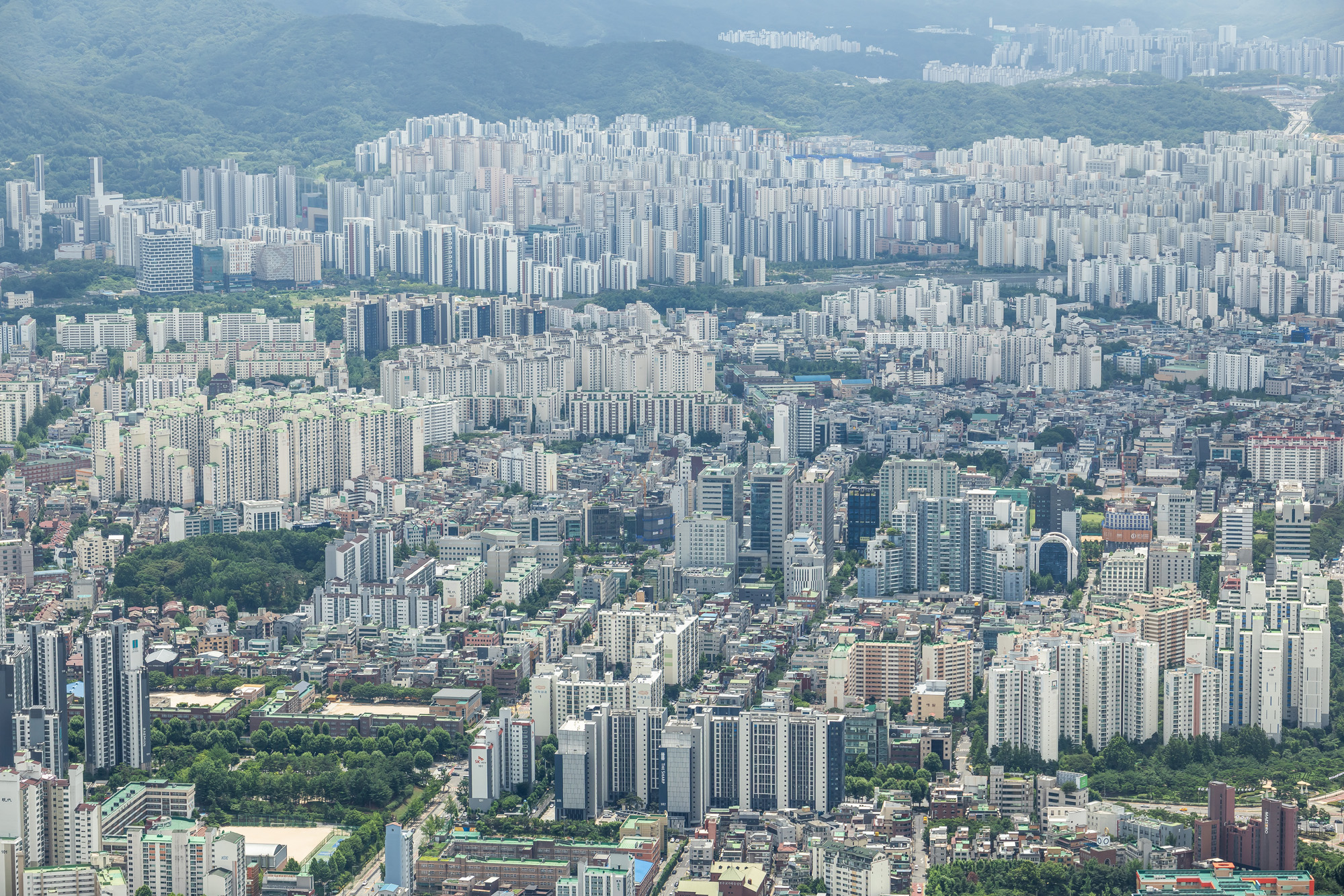경제;부동산;서울아파트단지;대출규제;주택담보대출제한;고강도대출규제;강남권부동산시장;서울스카이;롯데월드타워 전망대