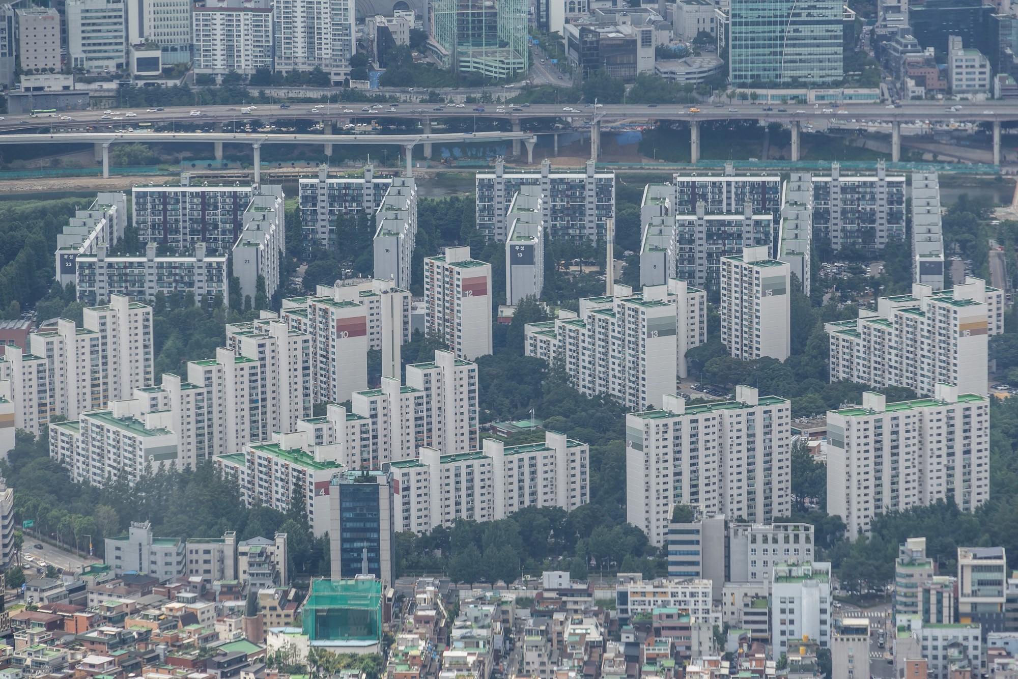 경제;부동산;서울아파트단지;대출규제;주택담보대출제한;고강도대출규제;강남권부동산시장;서울스카이;롯데월드타워 전망대