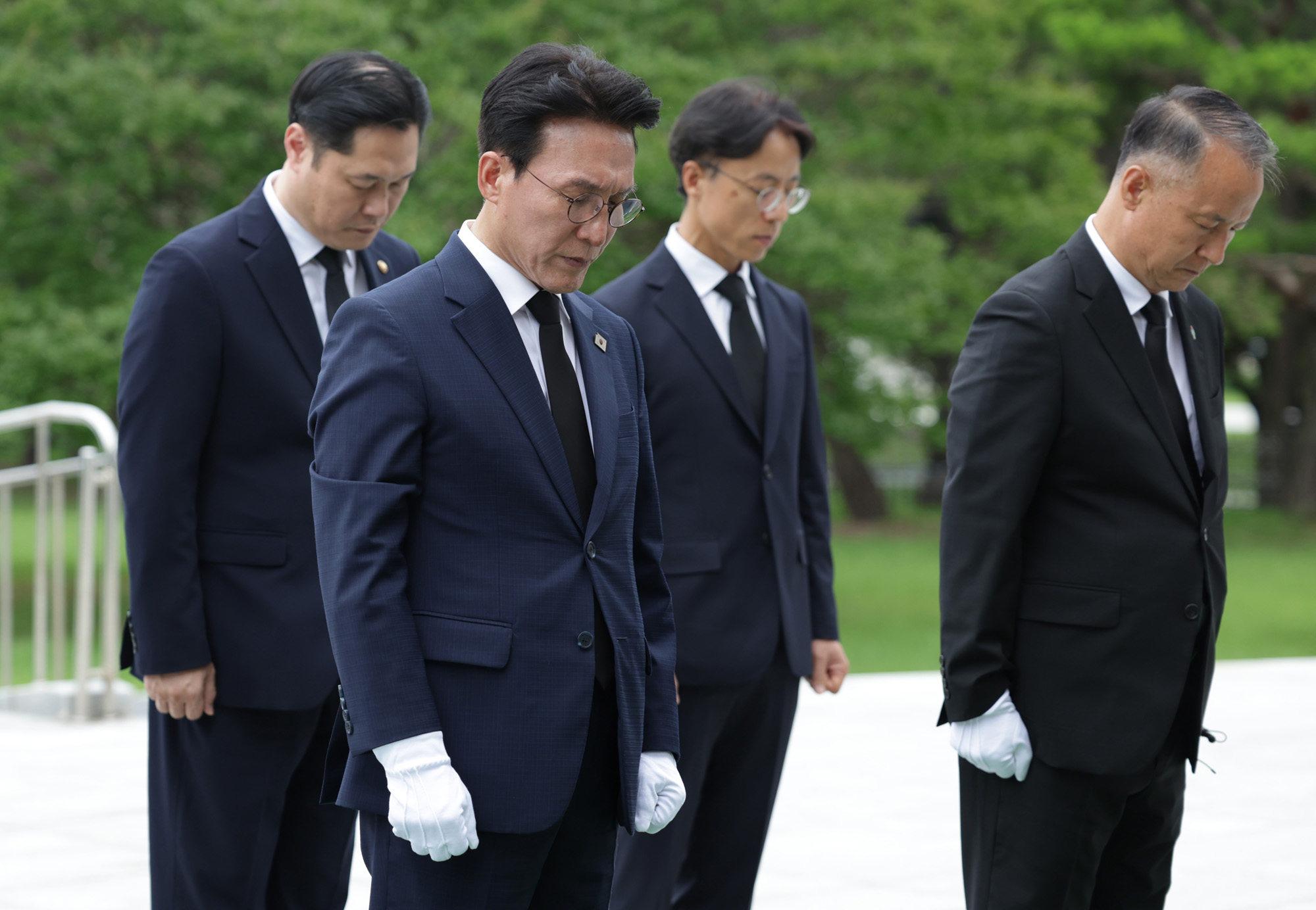 김민석 신임 국무총리 국립서울현충원 참배