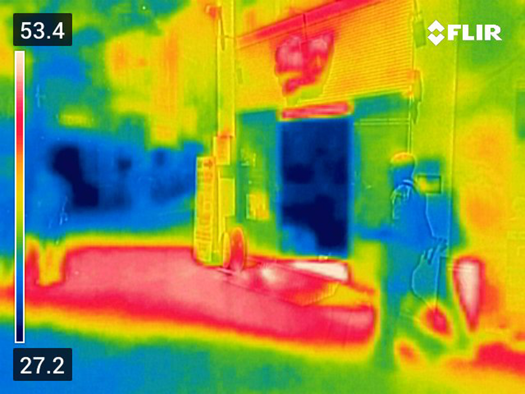 사회;날씨;여름스케치;폭염스케치;폭염경보;개문냉방영업;개문영업;명동상가개문냉방;열화상카메라스케치