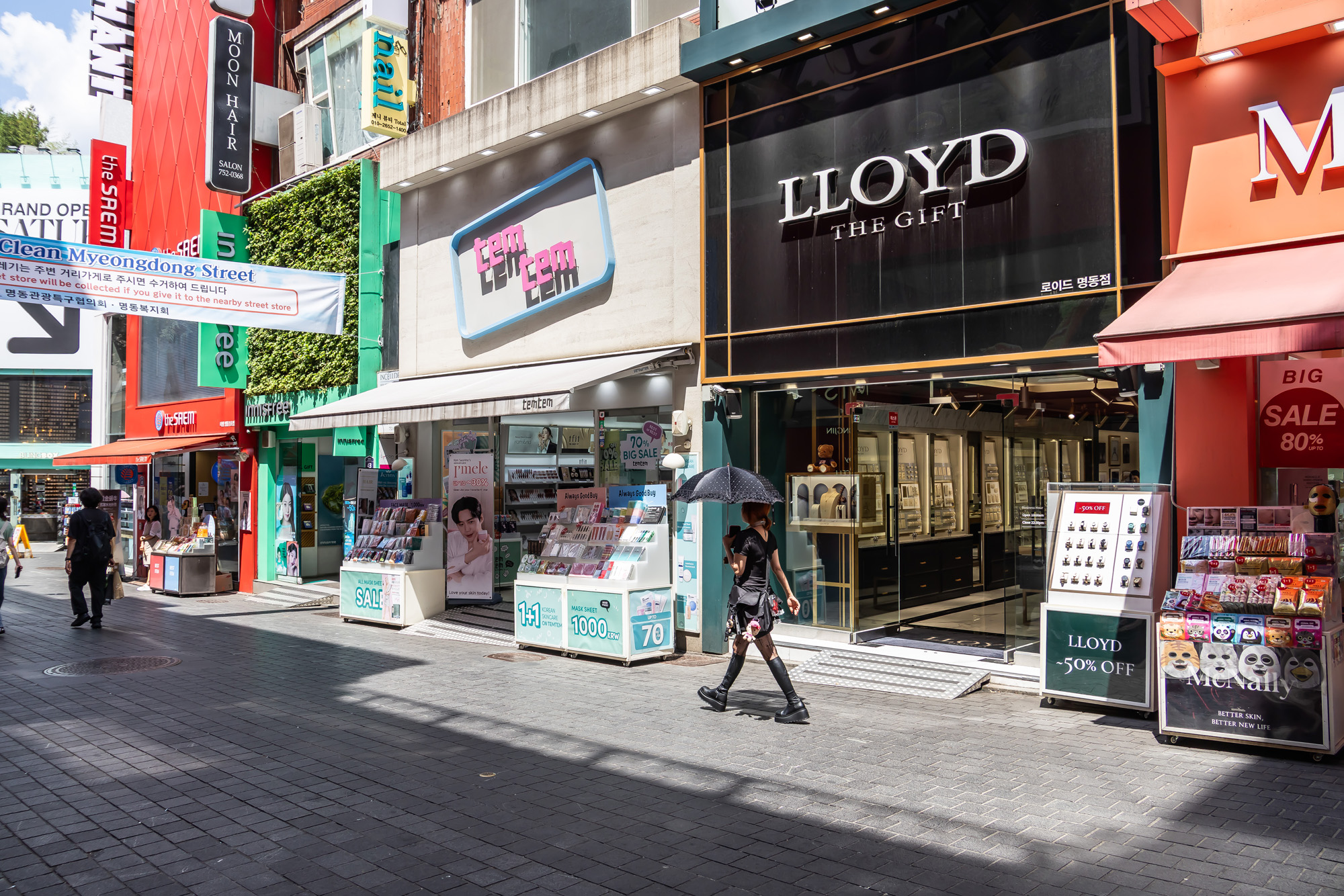 사회;날씨;여름스케치;폭염스케치;폭염경보;개문냉방영업;개문영업;명동상가개문냉방;열화상카메라스케치