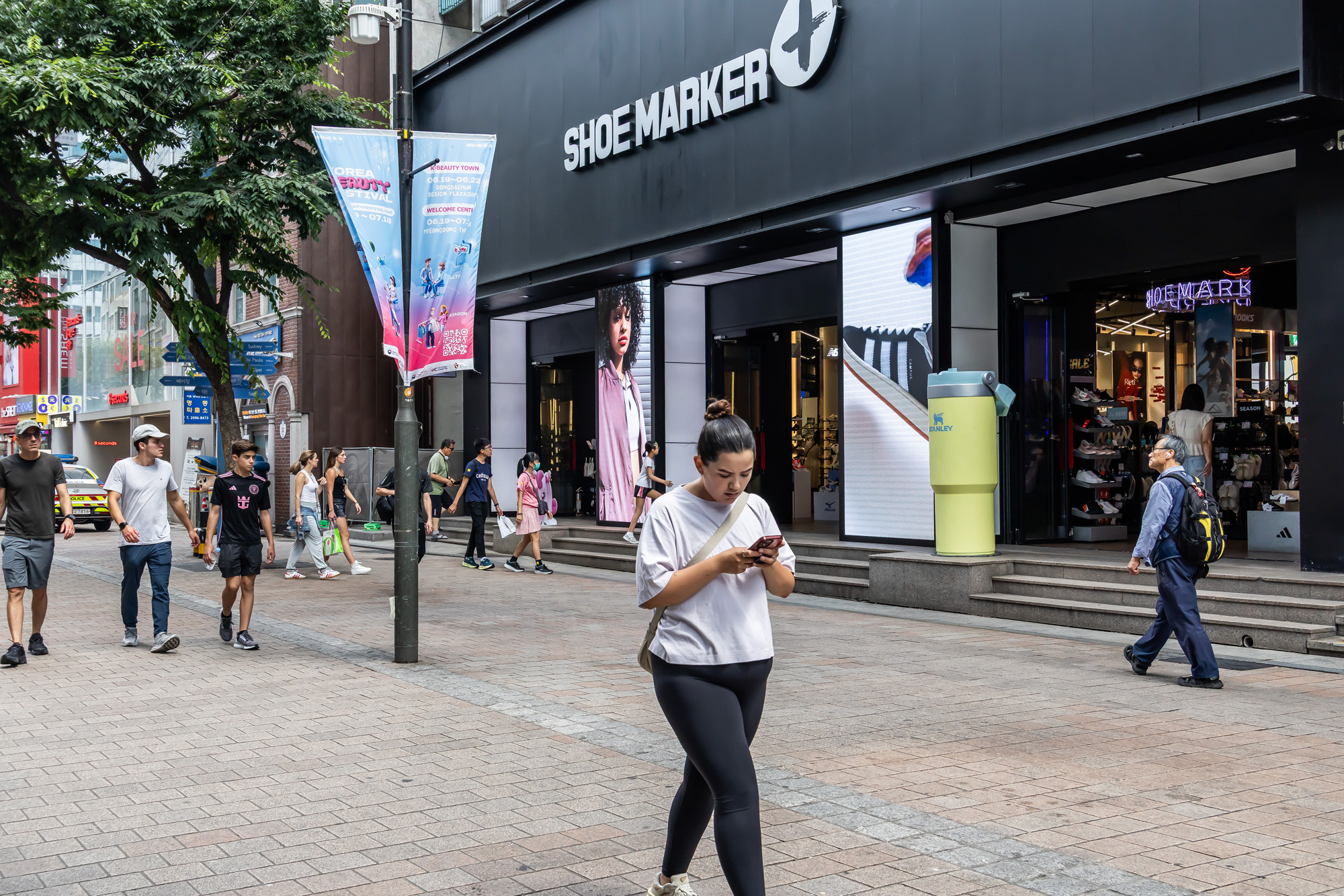 사회;날씨;여름스케치;폭염스케치;폭염경보;개문냉방영업;개문영업;명동상가개문냉방;열화상카메라스케치