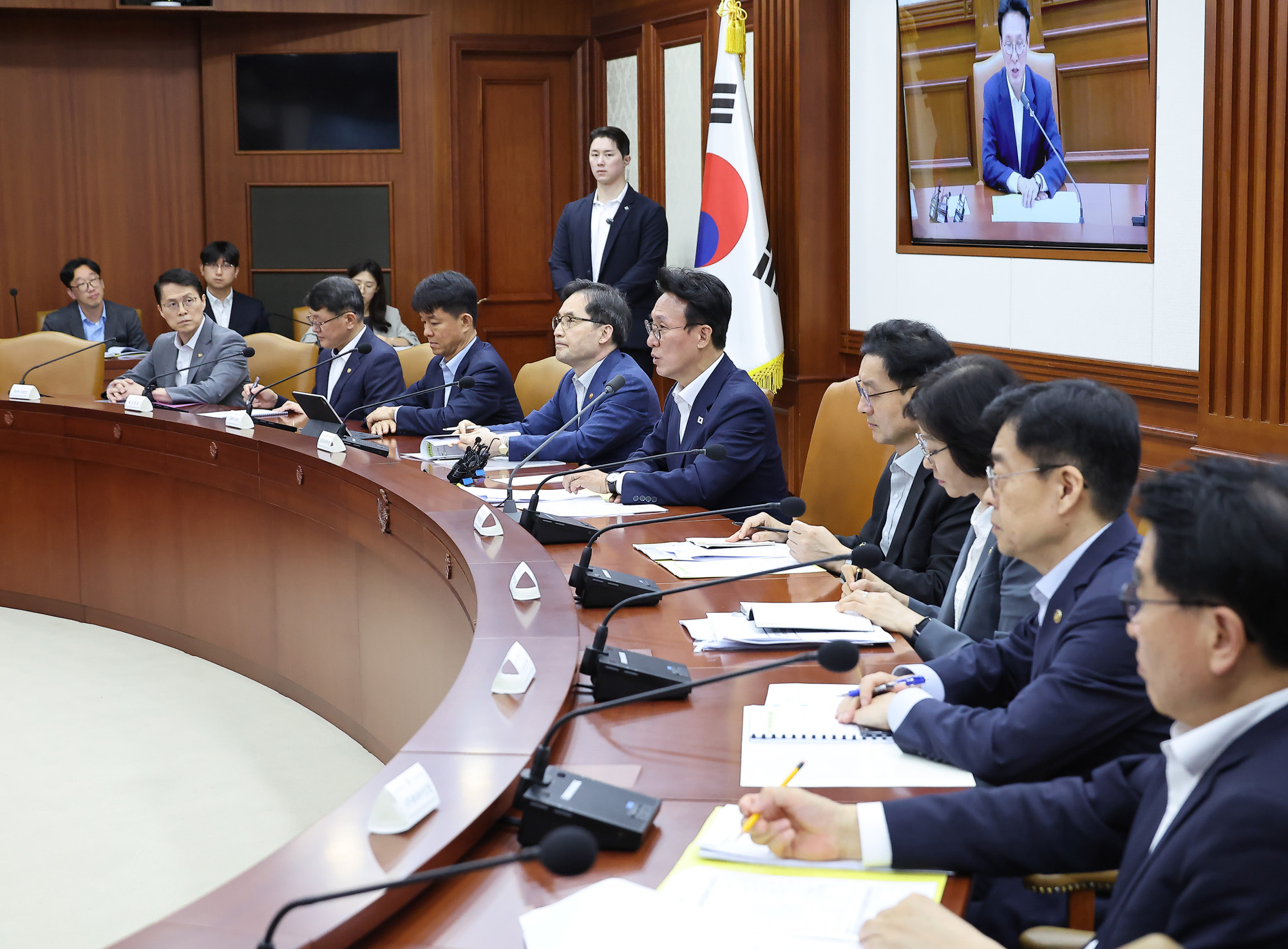국정현안관계장관 회의 김민석