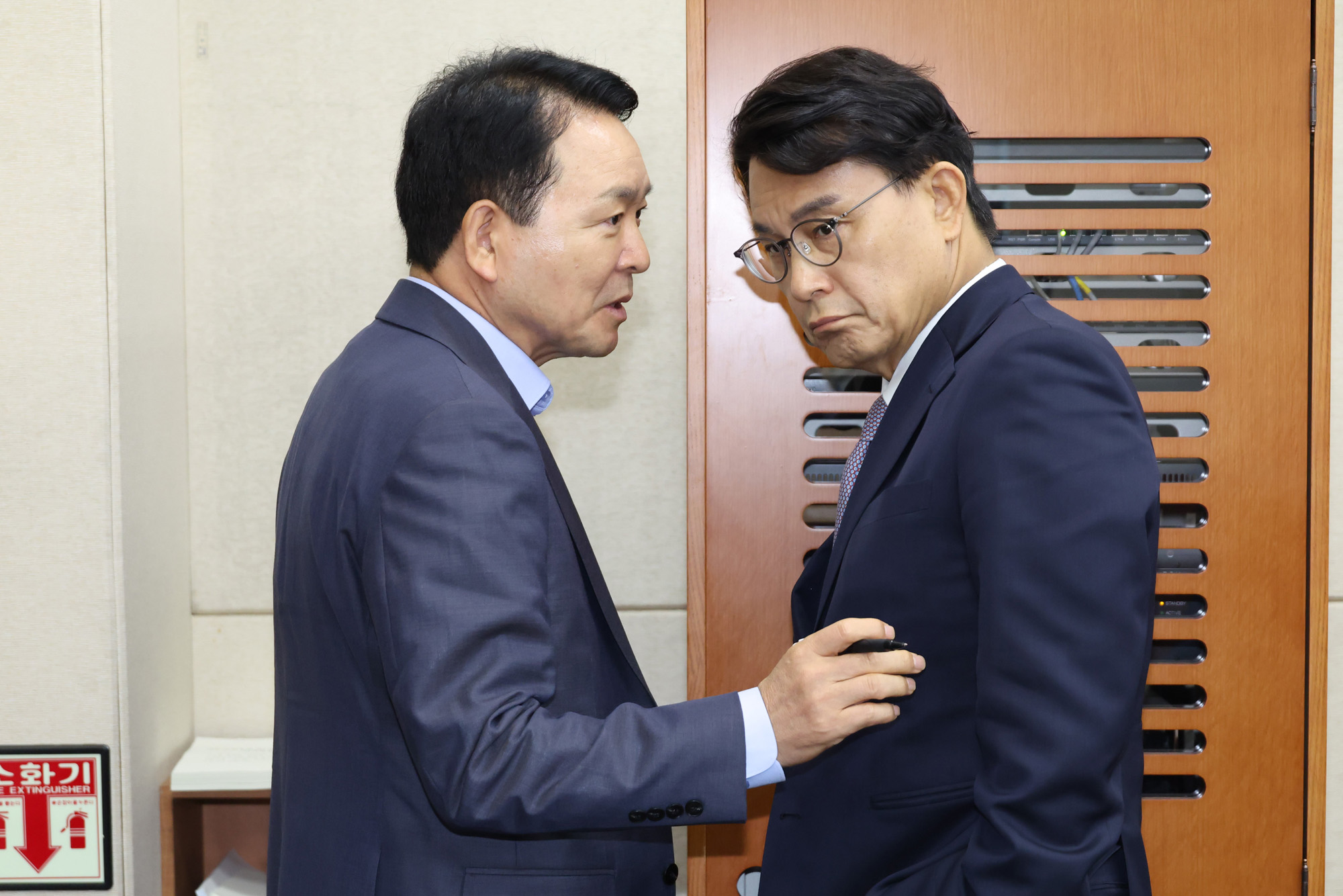 정치;국회;윤상현;성일종