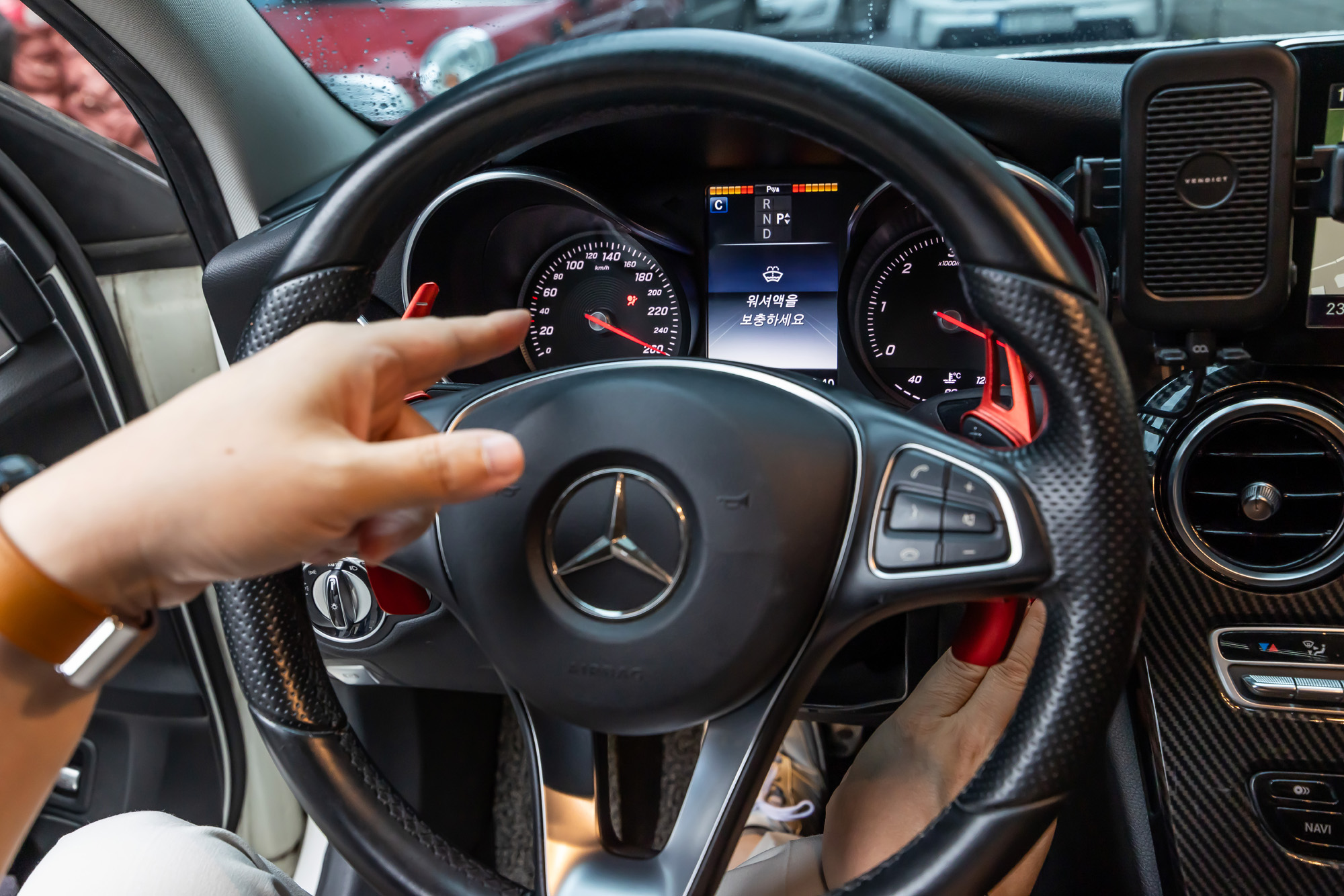 경제;산업;자동차;외제차;수입차;벤츠;메르세데스벤츠;BENZ;벤츠계기판블랙아웃;벤츠차량계기판