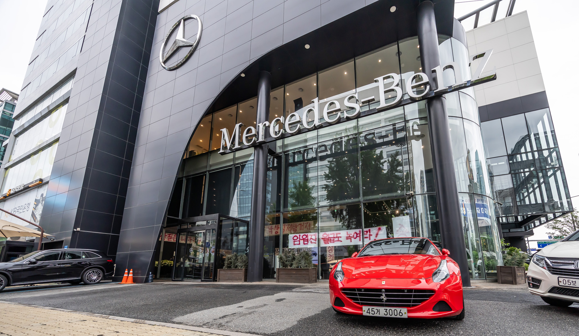 경제;산업;자동차;외제차;수입차;벤츠;메르세데스벤츠;BENZ;벤츠계기판블랙아웃;벤츠차량계기판;메르세데스벤츠매장