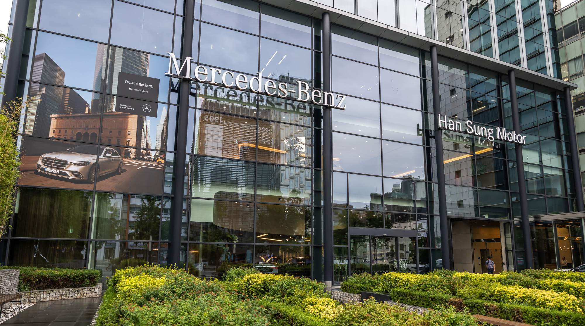 경제;산업;자동차;외제차;수입차;벤츠;메르세데스벤츠;BENZ;벤츠계기판블랙아웃;벤츠차량계기판;메르세데스벤츠매장