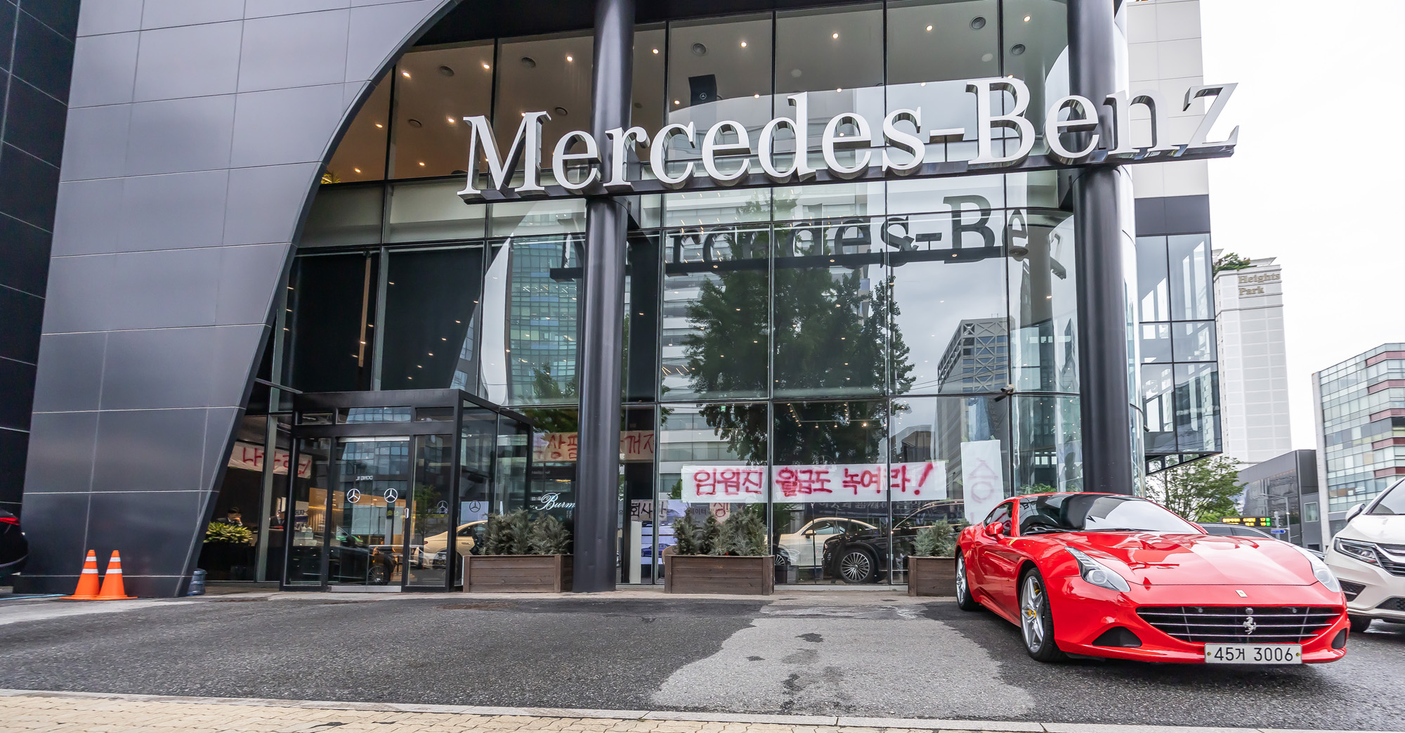 경제;산업;자동차;외제차;수입차;벤츠;메르세데스벤츠;BENZ;벤츠계기판블랙아웃;벤츠차량계기판;메르세데스벤츠매장