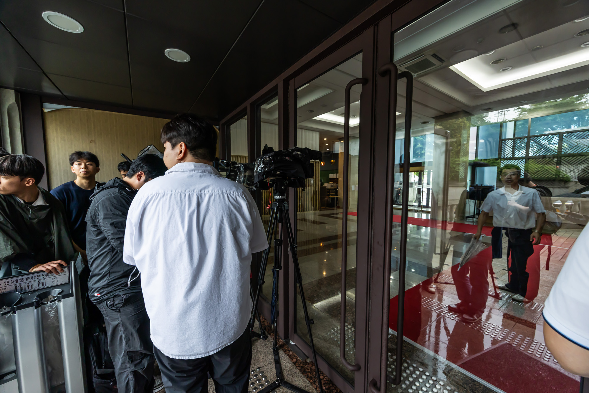 사회;사건사고;건진법사청탁의혹;김건희특검;통일교;김건희특검통일교압수수색;통일교용산본부;통일교서울본부;세계평화통일가정연합 한국본부